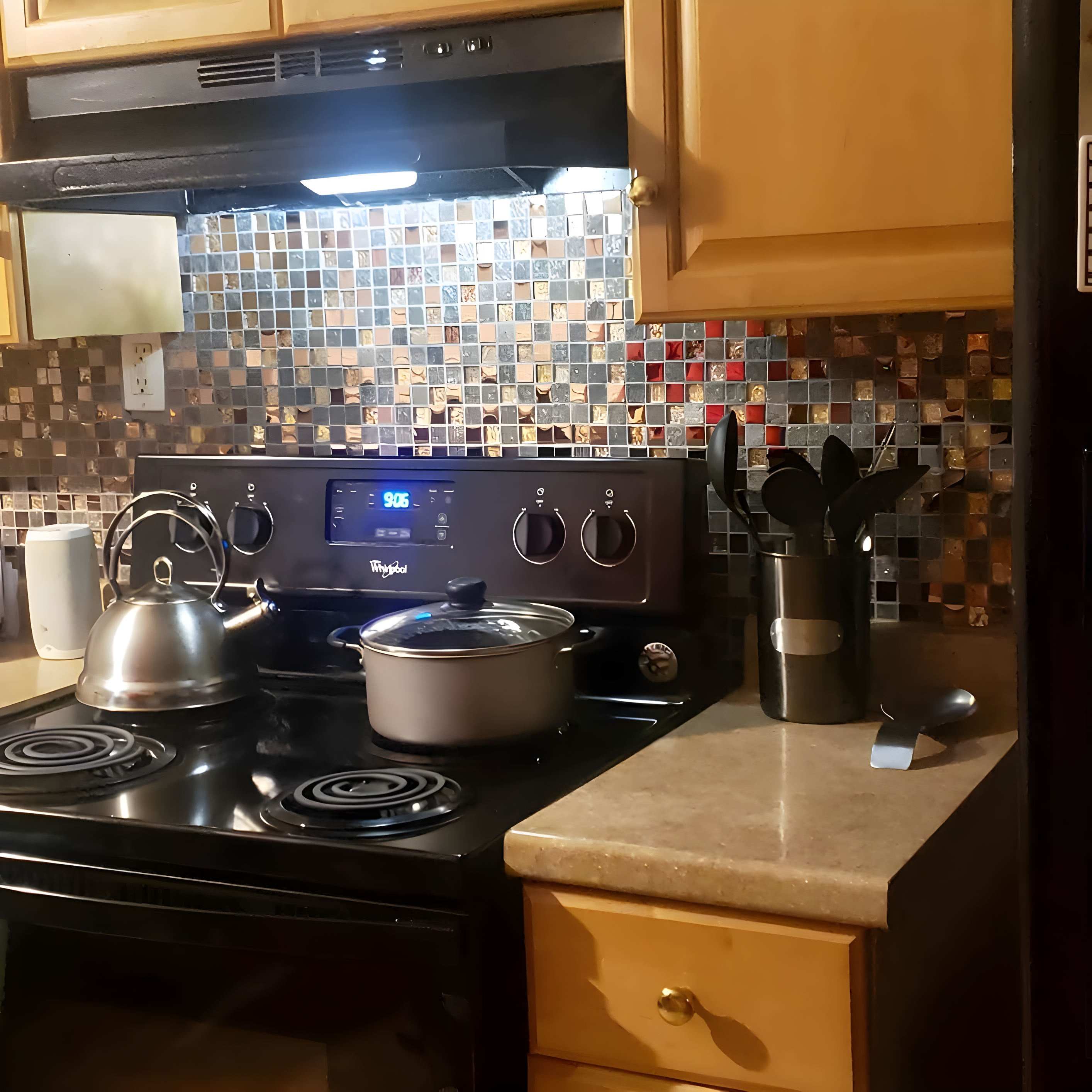 Luxury Glass Stone Tile Rose Gold Glitter Metal Mosaic Accent Backsplash Tiles in Kitchen Bathroom Walls and Fireplace Decor (5 Square Feet)