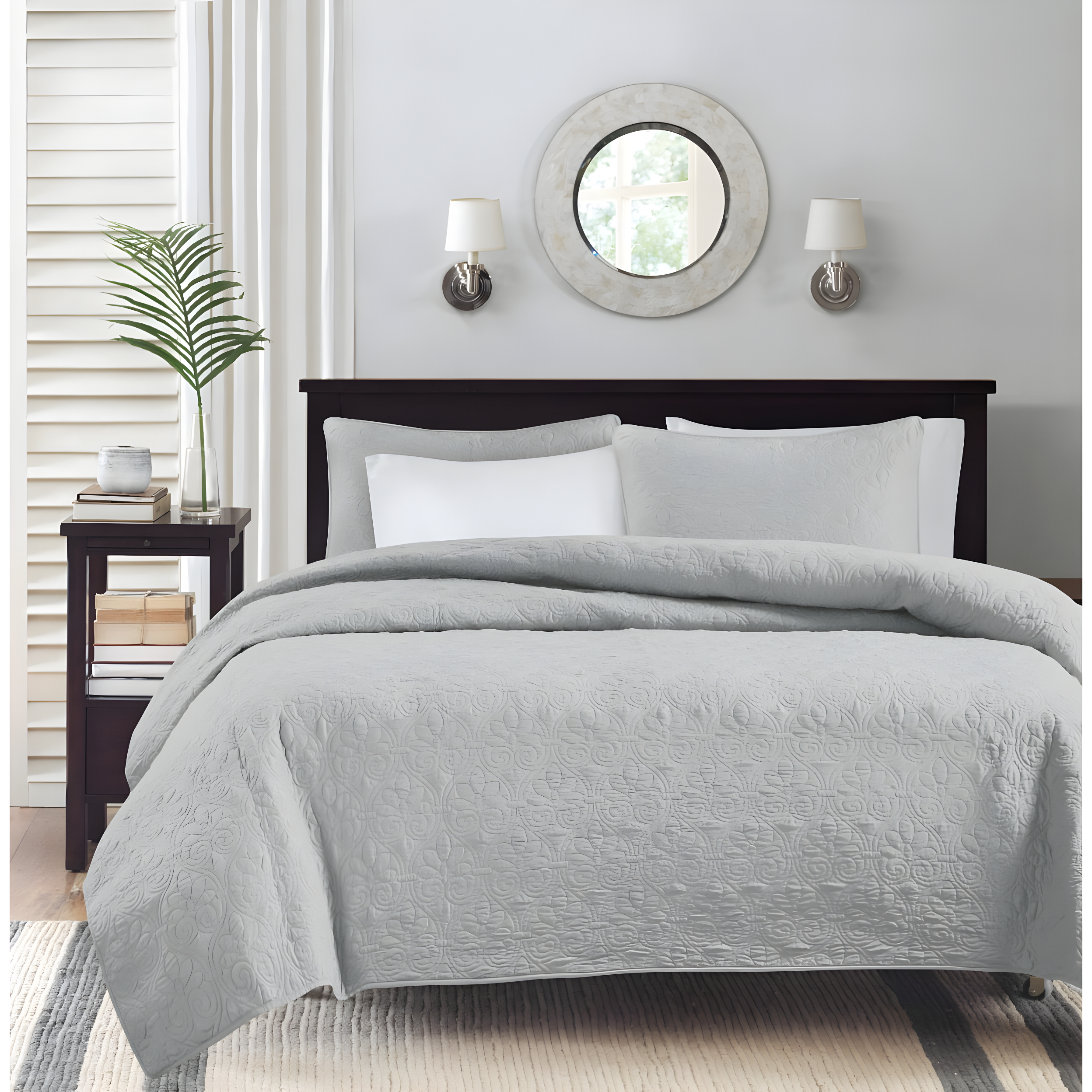 Quebec Reversible Quilt Set