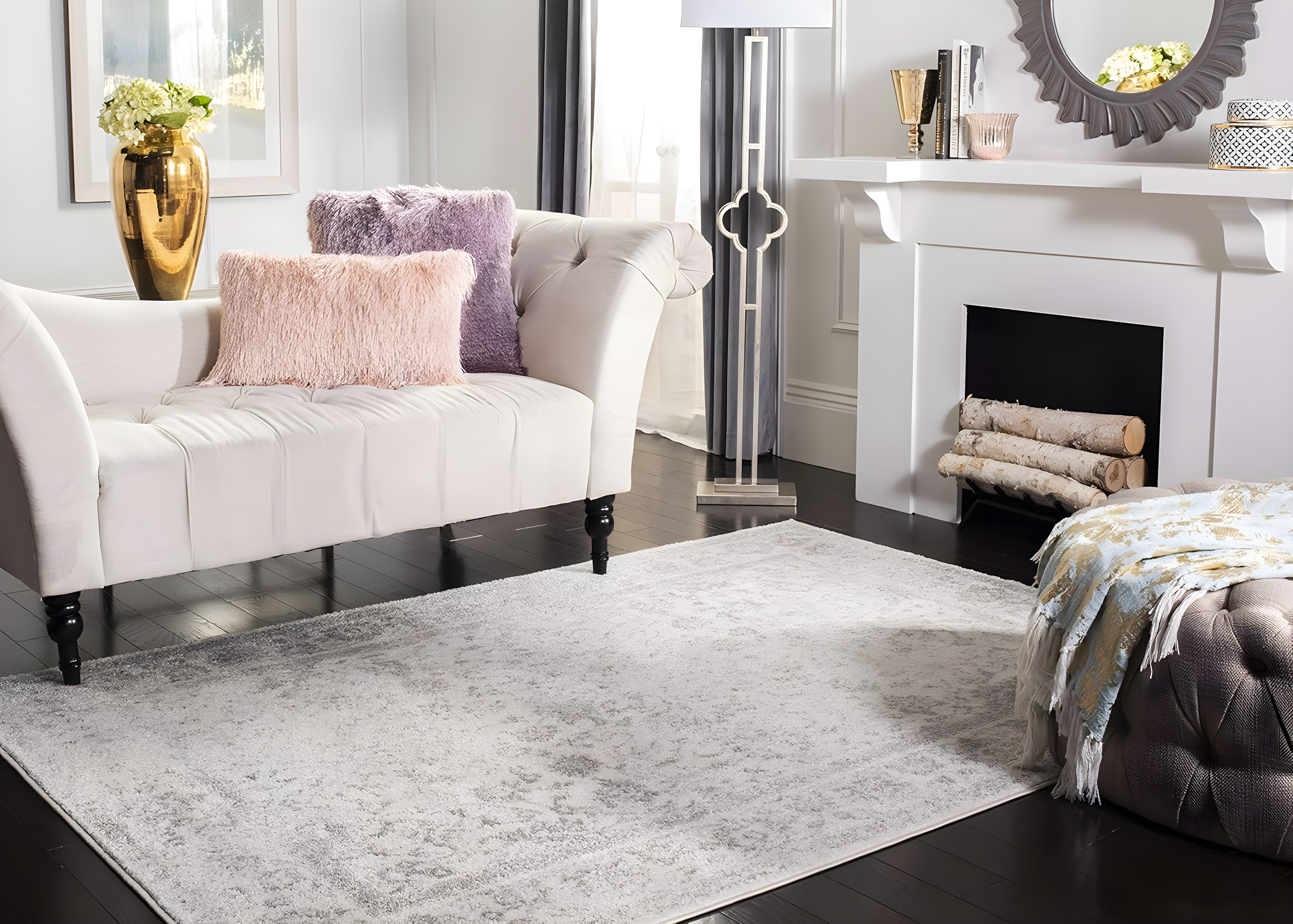 Adirondack ADR109 Machine Made Indoor Area Rug - Ivory/Silver - 4'x4' - Safavieh