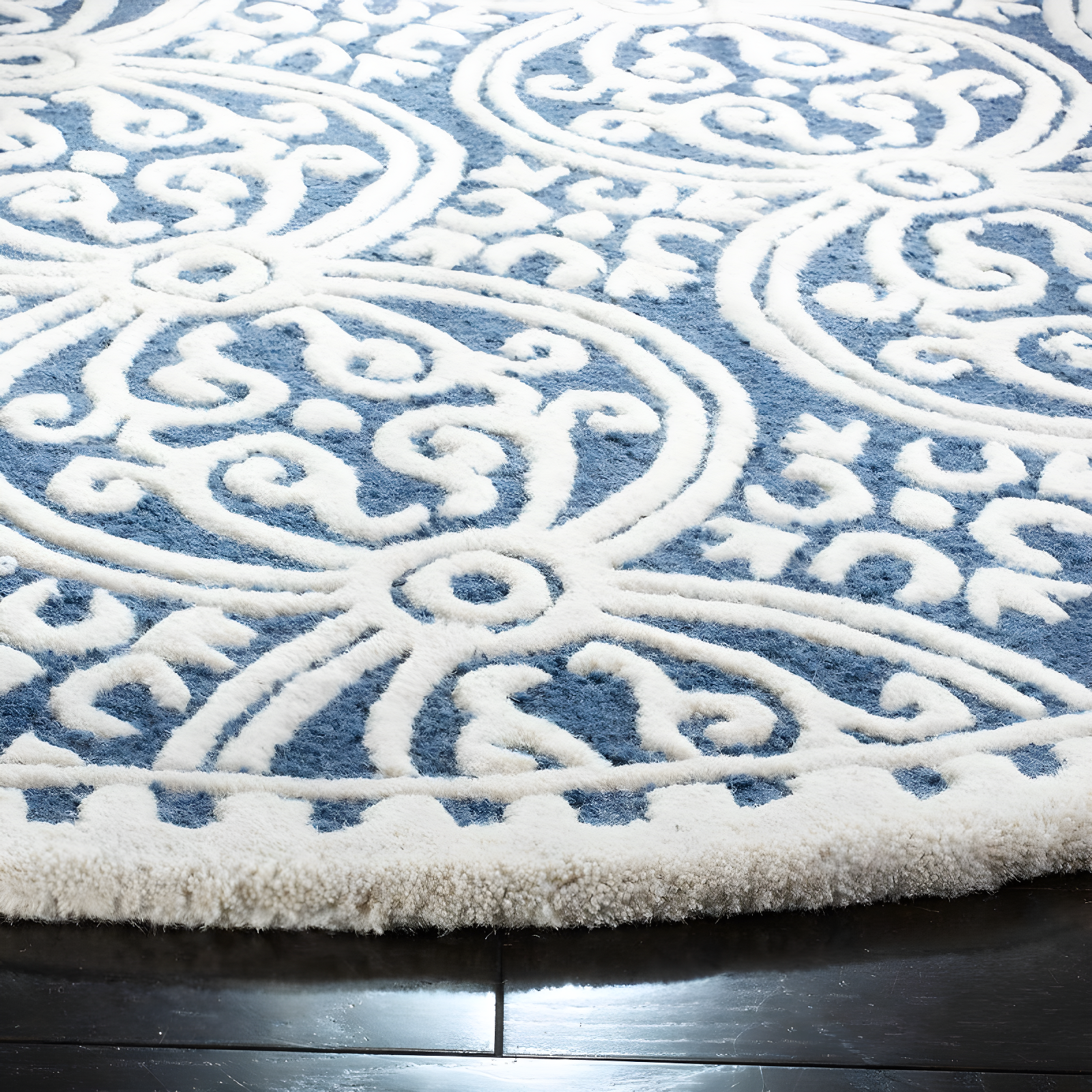 Cambridge CAM123 Hand Tufted Area Rug  - Safavieh