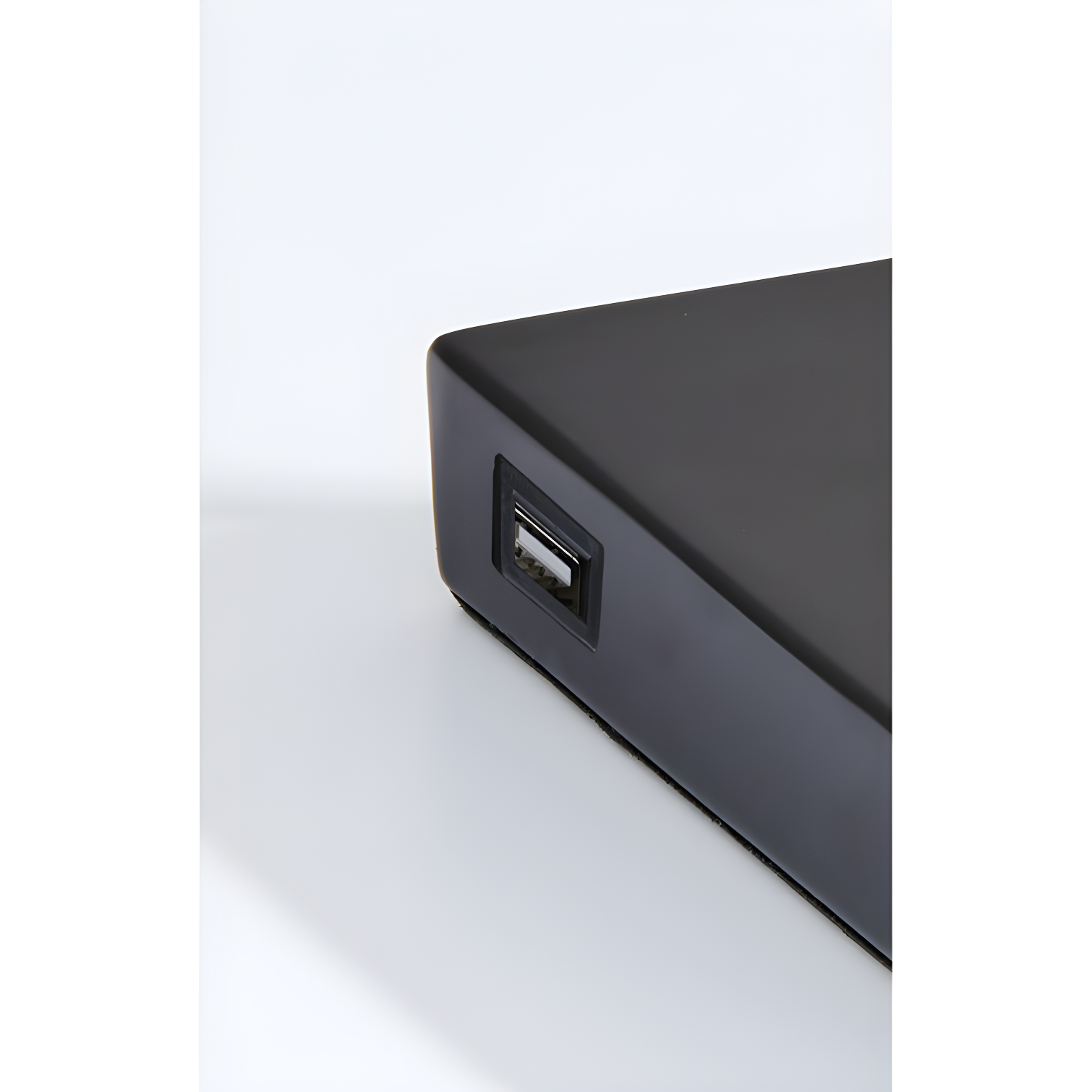 Adrian Charging Table Lamp