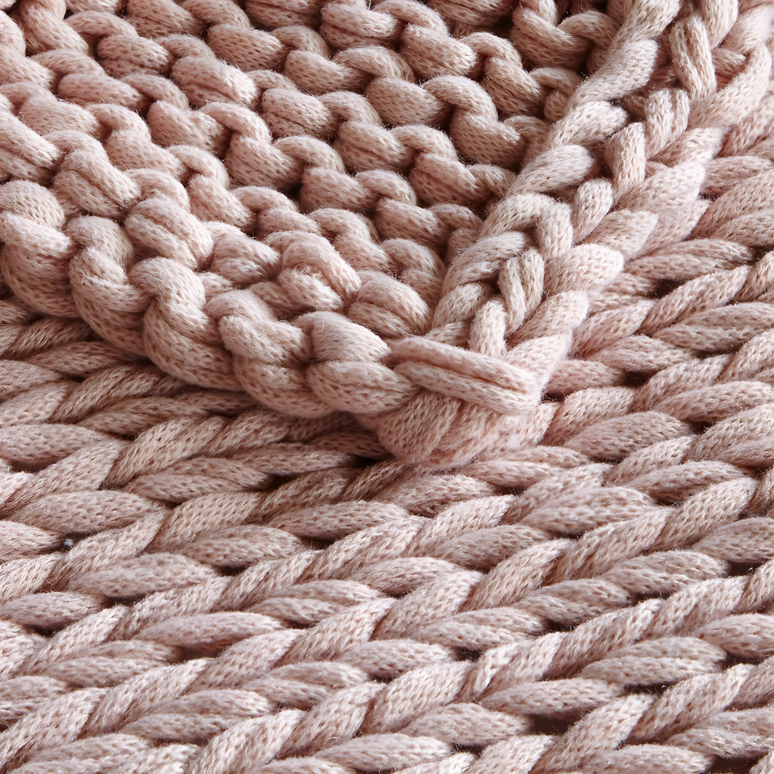 Kelly Clarkson Home Madison Hand Made Chunky Double Knit Throw Blanket