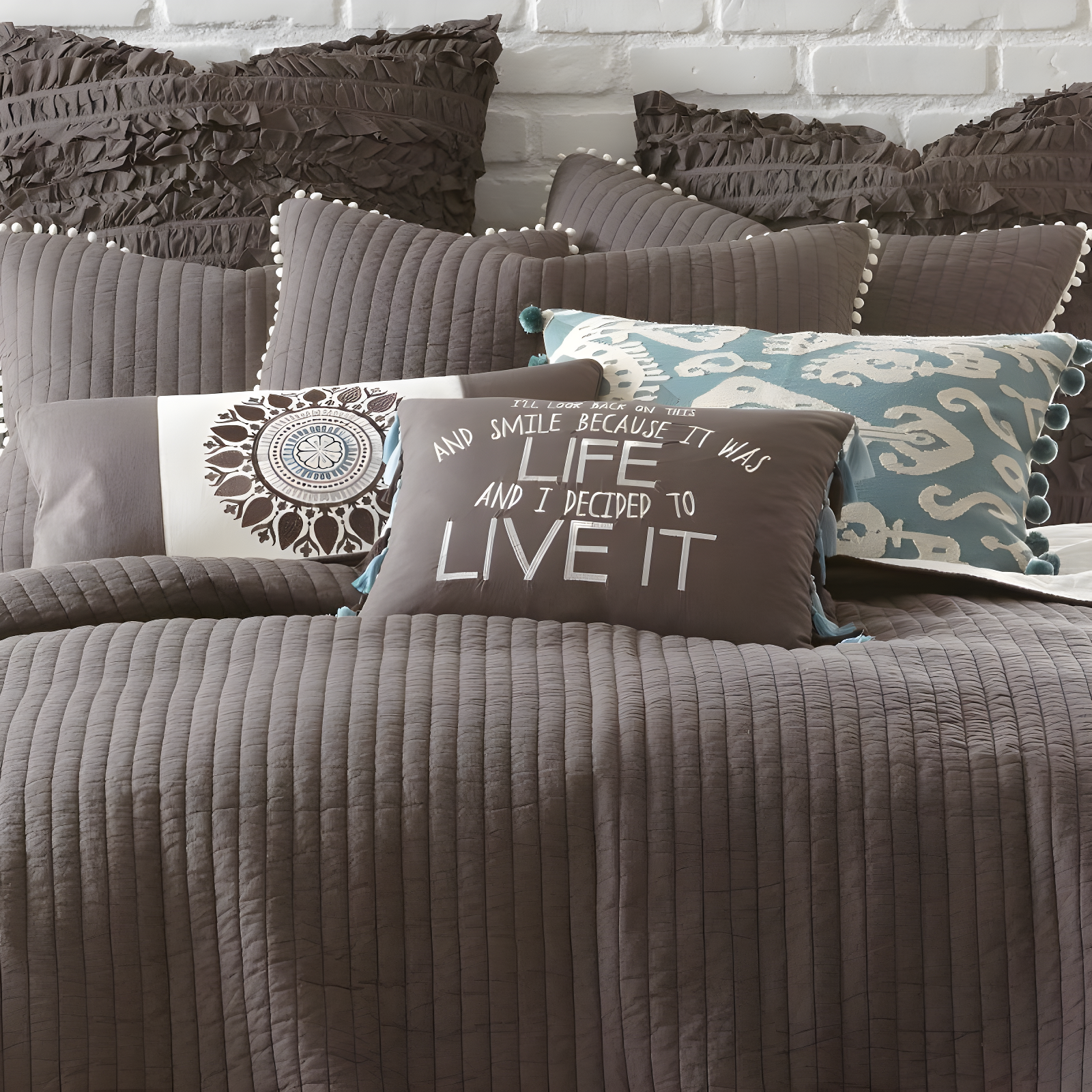 Pom Pom Slate Twin/Twin XL Quilt - Levtex Home