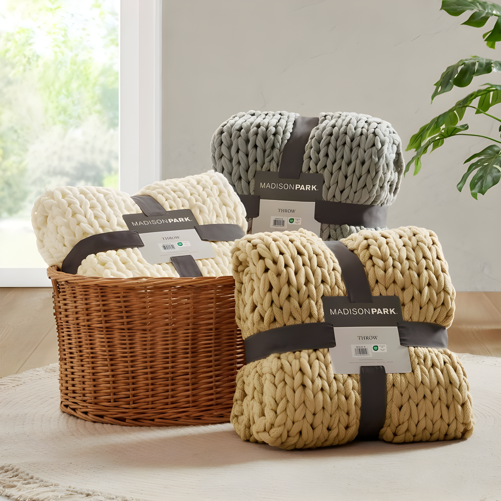 Kelly Clarkson Home Madison Hand Made Chunky Double Knit Throw Blanket
