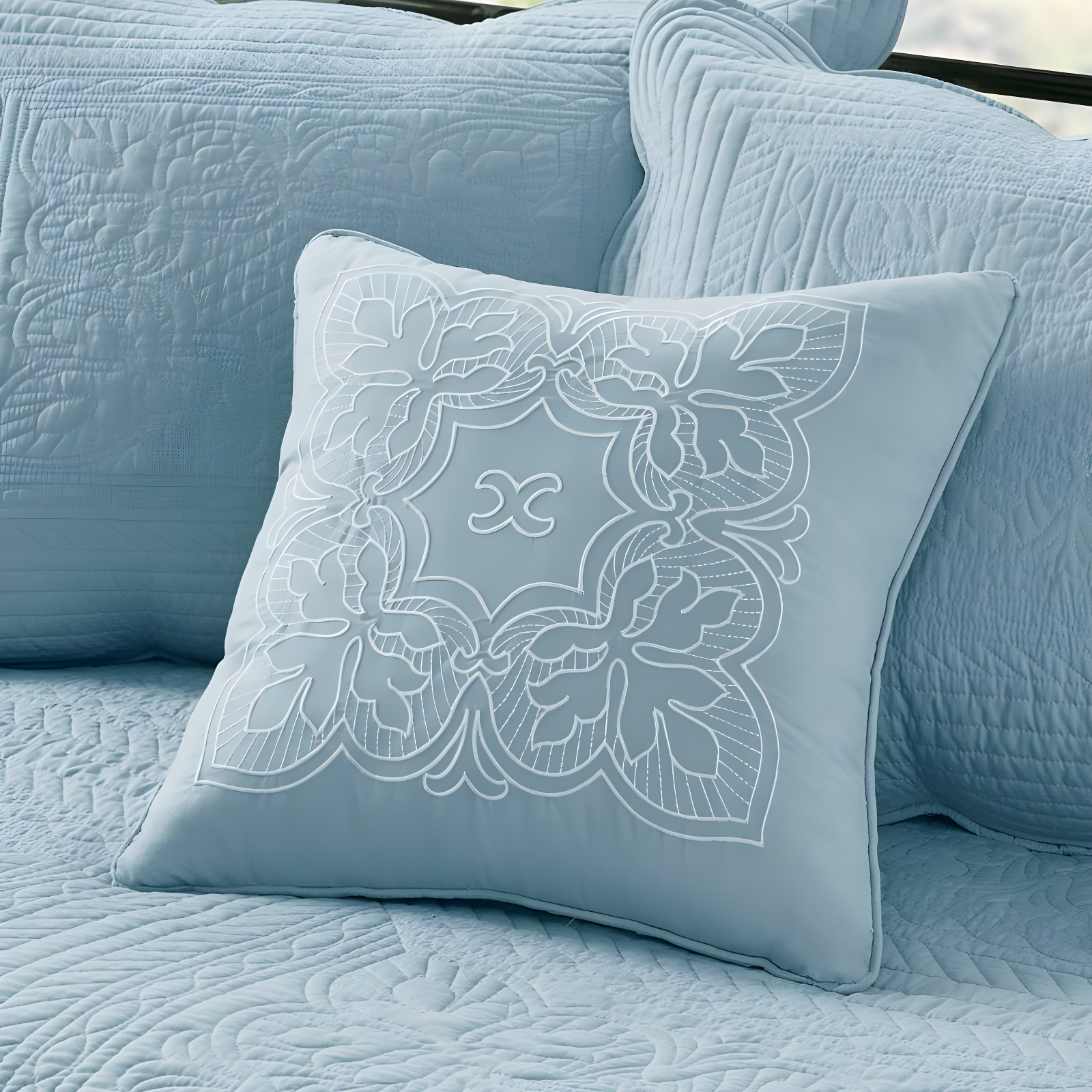 Madison Park Tuscany 6 Piece Reversible Scalloped Edge Daybed Cover Set