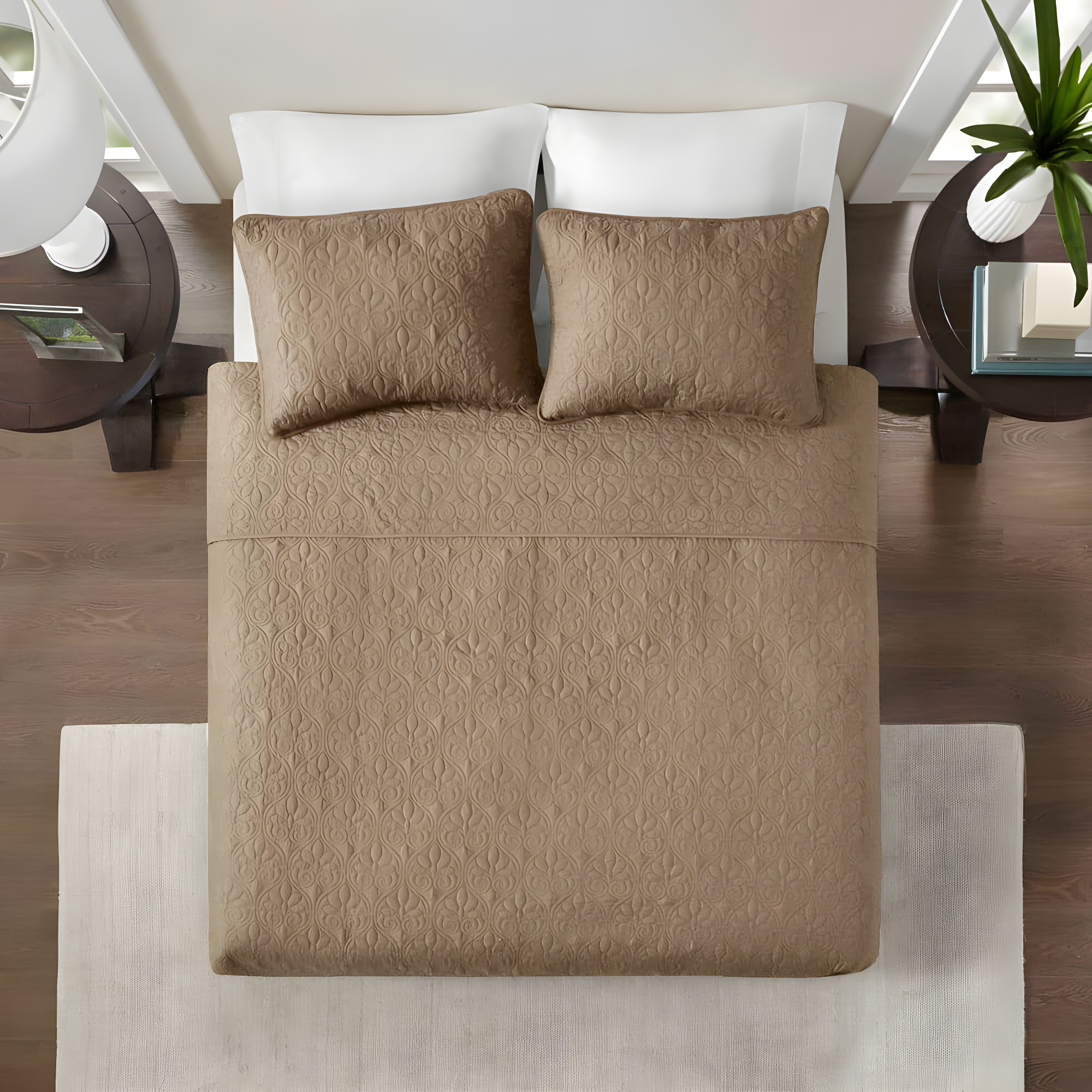 Madison Park Quebec Reversible Quilt Set