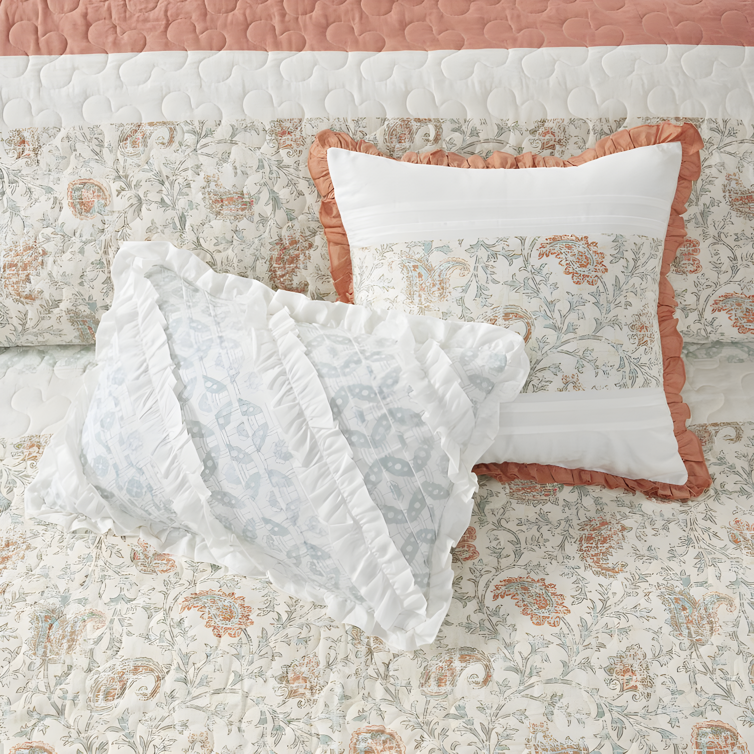 Madison Park Dawn 6 Piece Cotton Percale Quilt Set with Throw Pillows