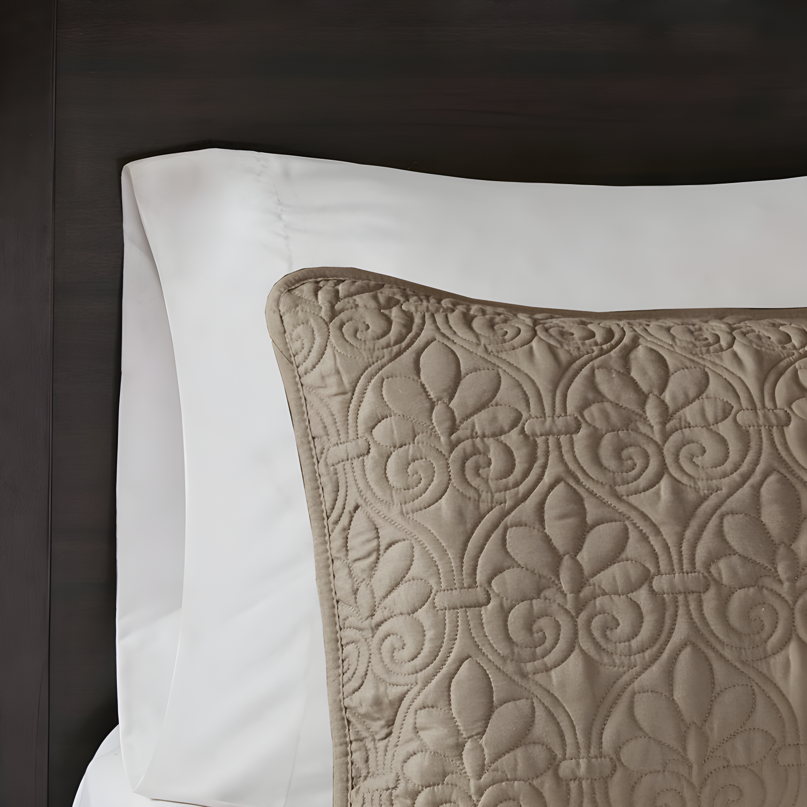 Madison Park Quebec Reversible Quilt Set