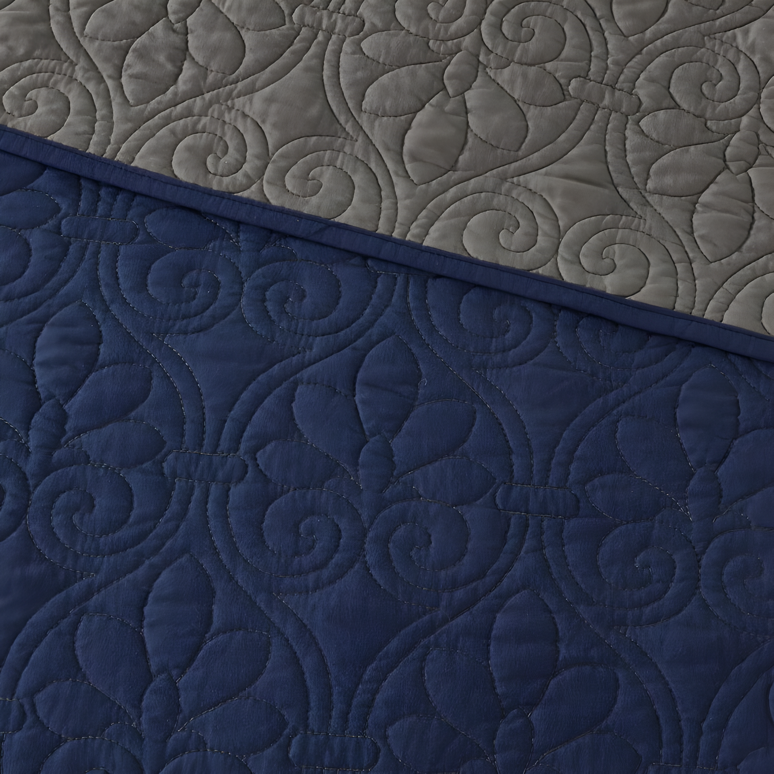 Madison Park Quebec Reversible Quilt Set