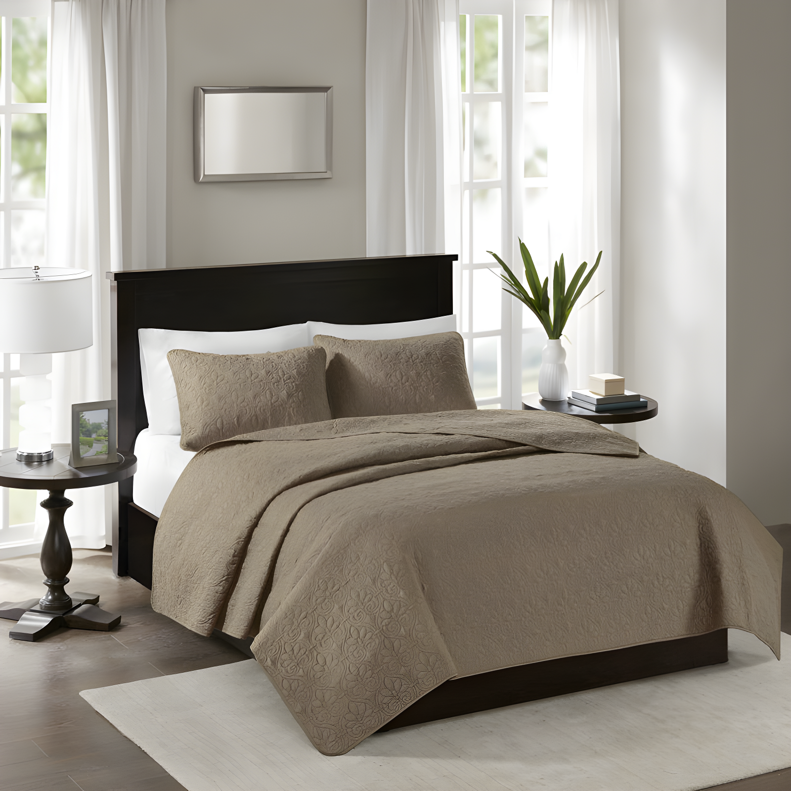 Madison Park Quebec Reversible Quilt Set