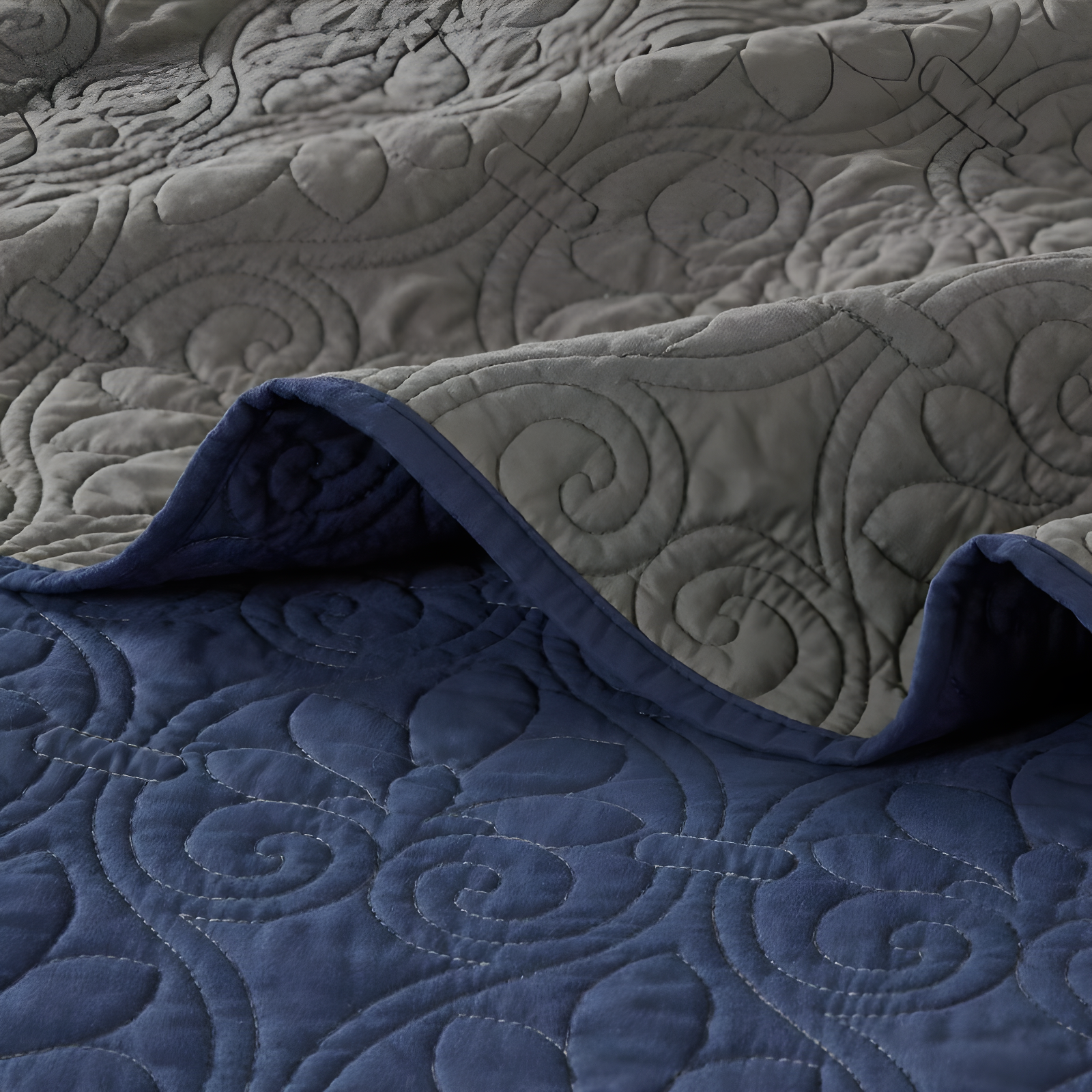 Madison Park Quebec Reversible Quilt Set