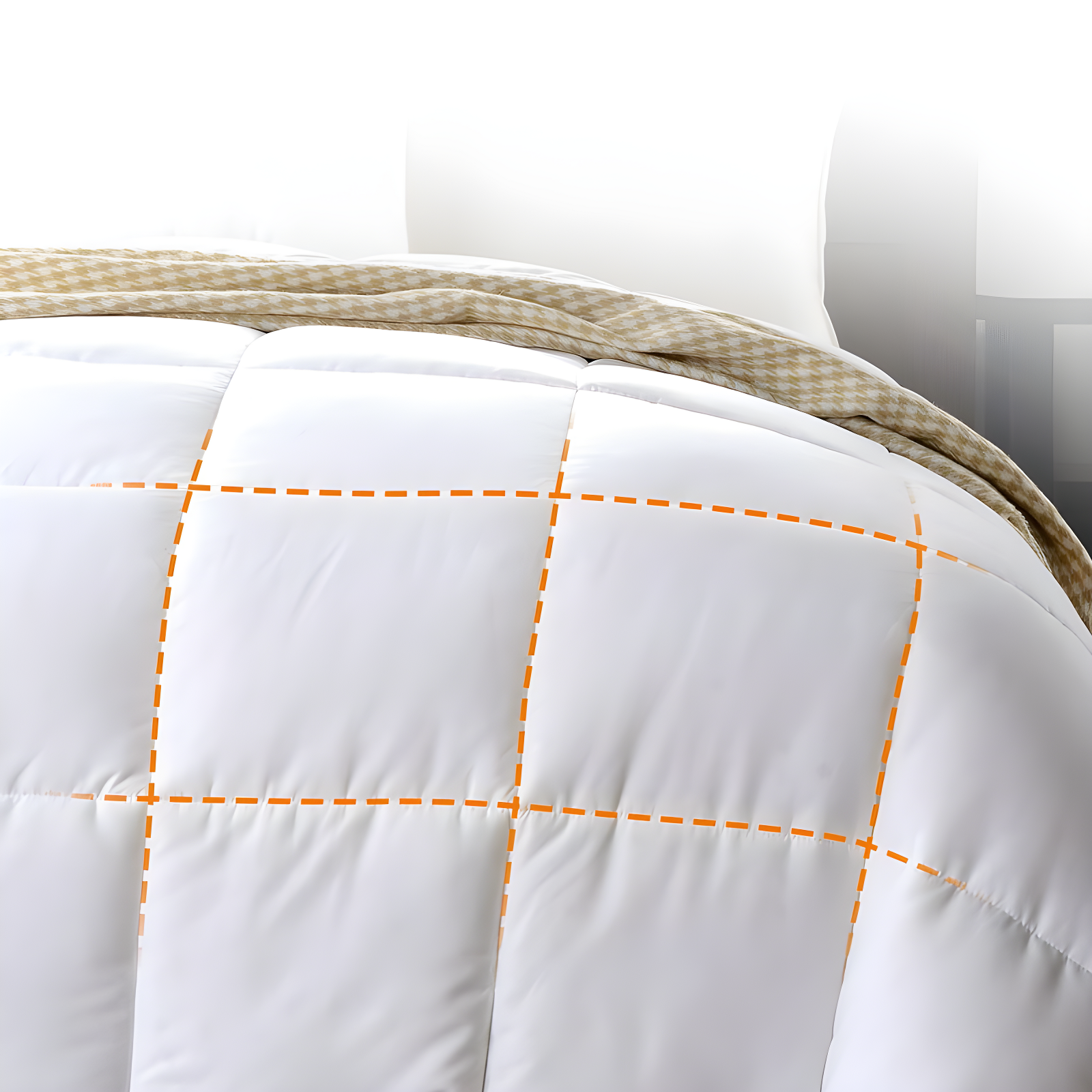 Alwyn Home Tanna All Season Microfiber Down Alternative Comforter