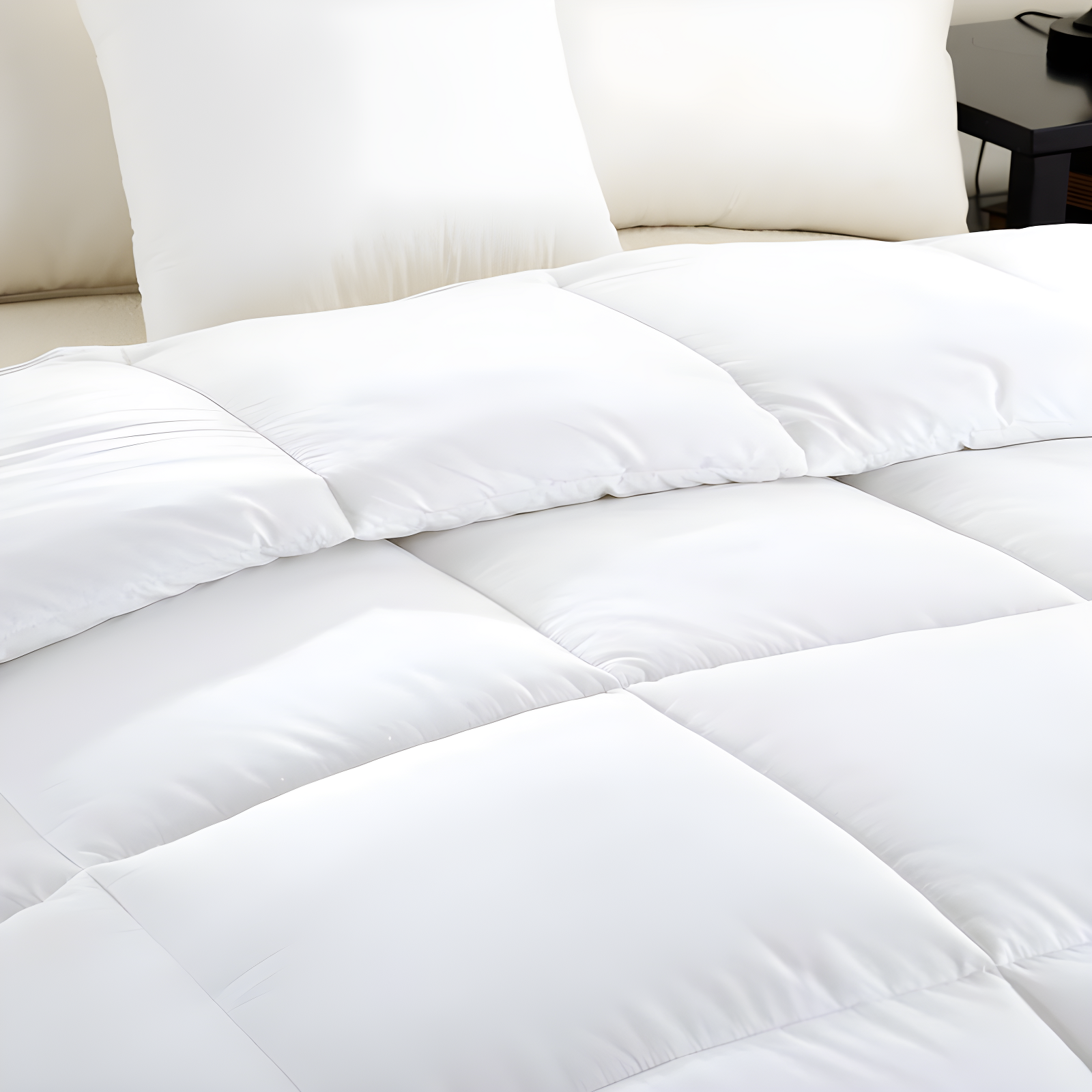 Alwyn Home Tanna All Season Microfiber Down Alternative Comforter