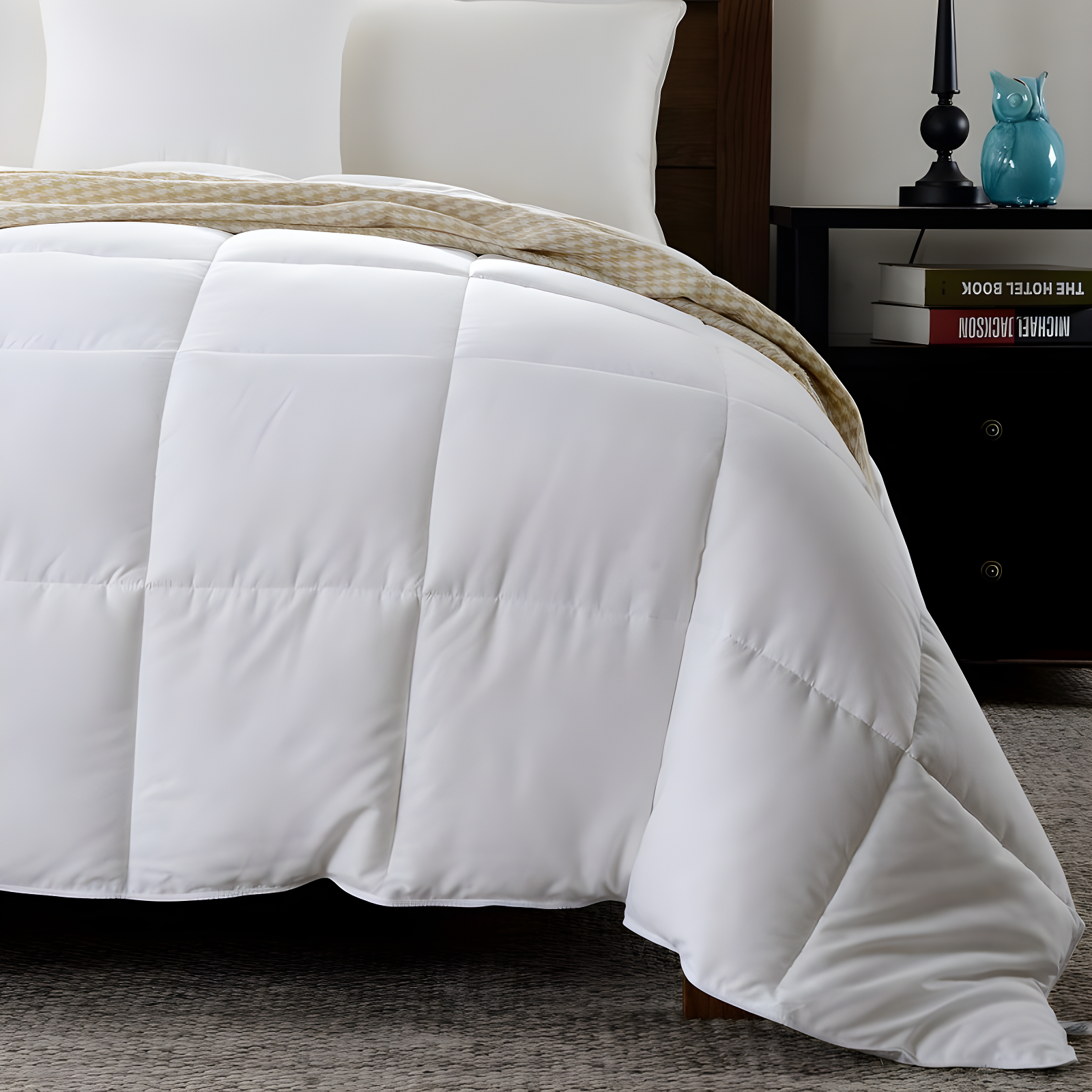 Alwyn Home Tanna All Season Microfiber Down Alternative Comforter