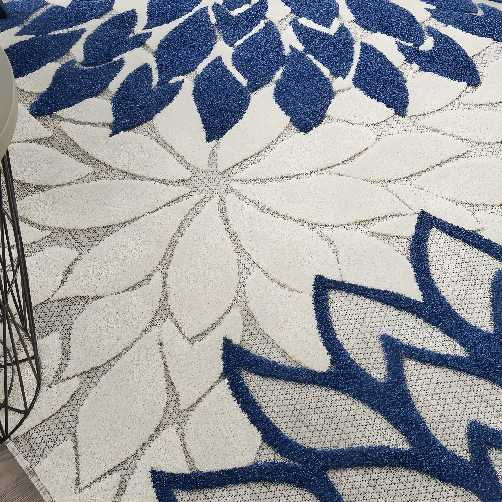 Nourison Aloha Floral Bloom Flatweave High-Low Indoor Outdoor Area Rug Ivory/Navy 7'10" x 10'6"