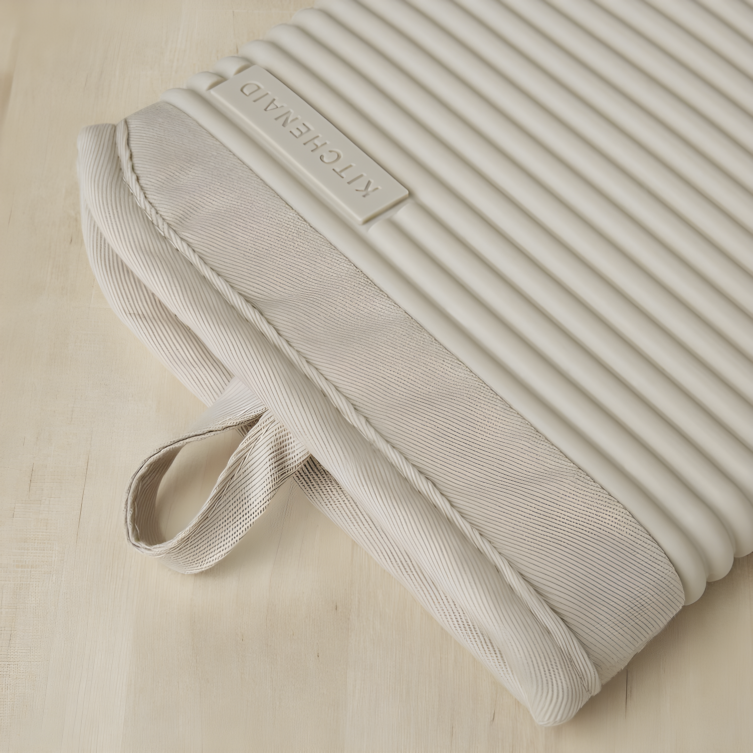 KitchenAid Milkshake Ribbed Soft Silicone Oven Mitts, Set of 2