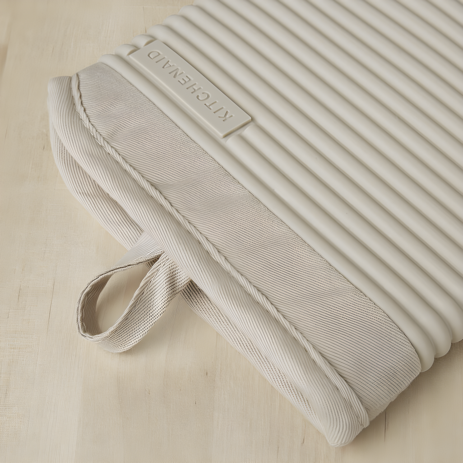 KitchenAid Milkshake Ribbed Soft Silicone Oven Mitts, Set of 2