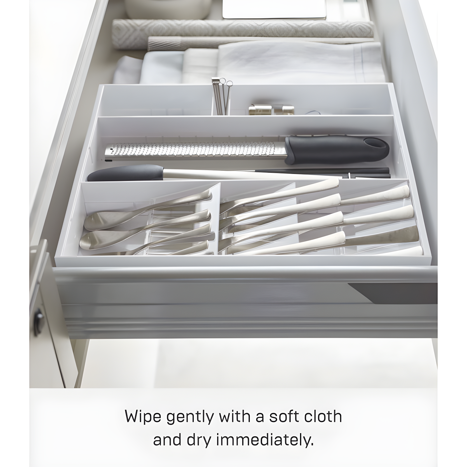 Yamazaki Home Expandable Cutlery Kitchen Utensils Storage Multi-Compartment Silverware Organizer