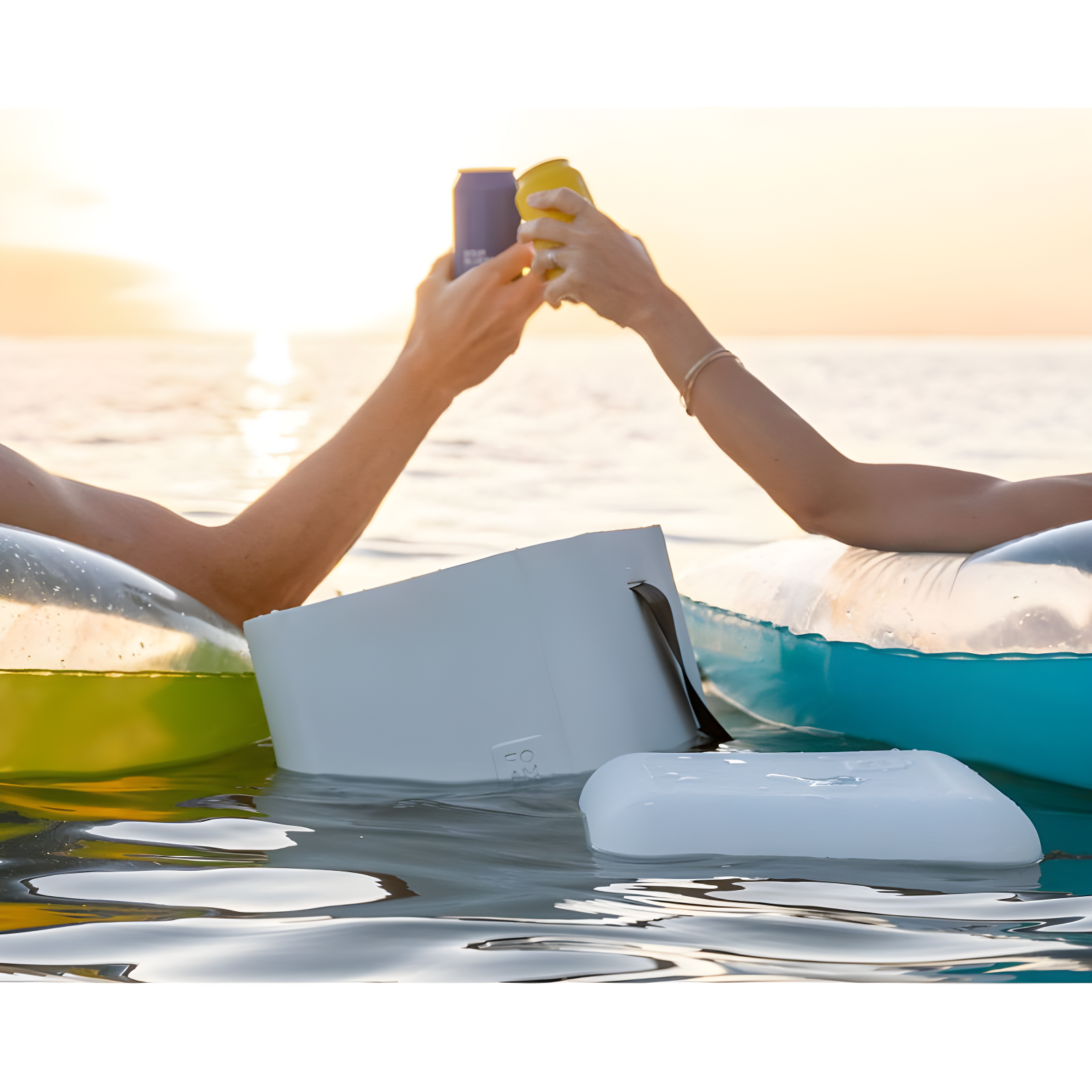 FOAM FOAM Portable 22 Quart EVA Lightweight Beach Rigid Hybrid Soft Side Cooler that Holds 30 Cans & Ice