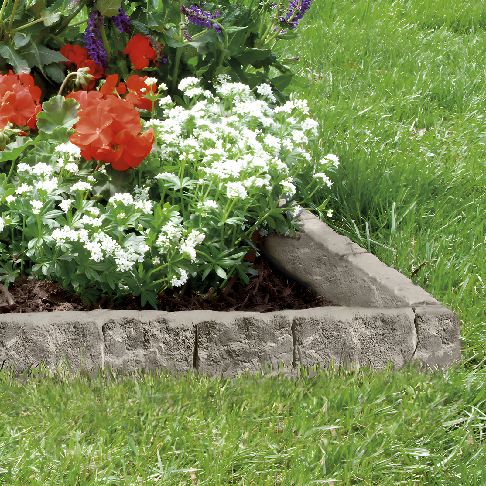 8.8'' H x 14'' W Composite Lawn Edging