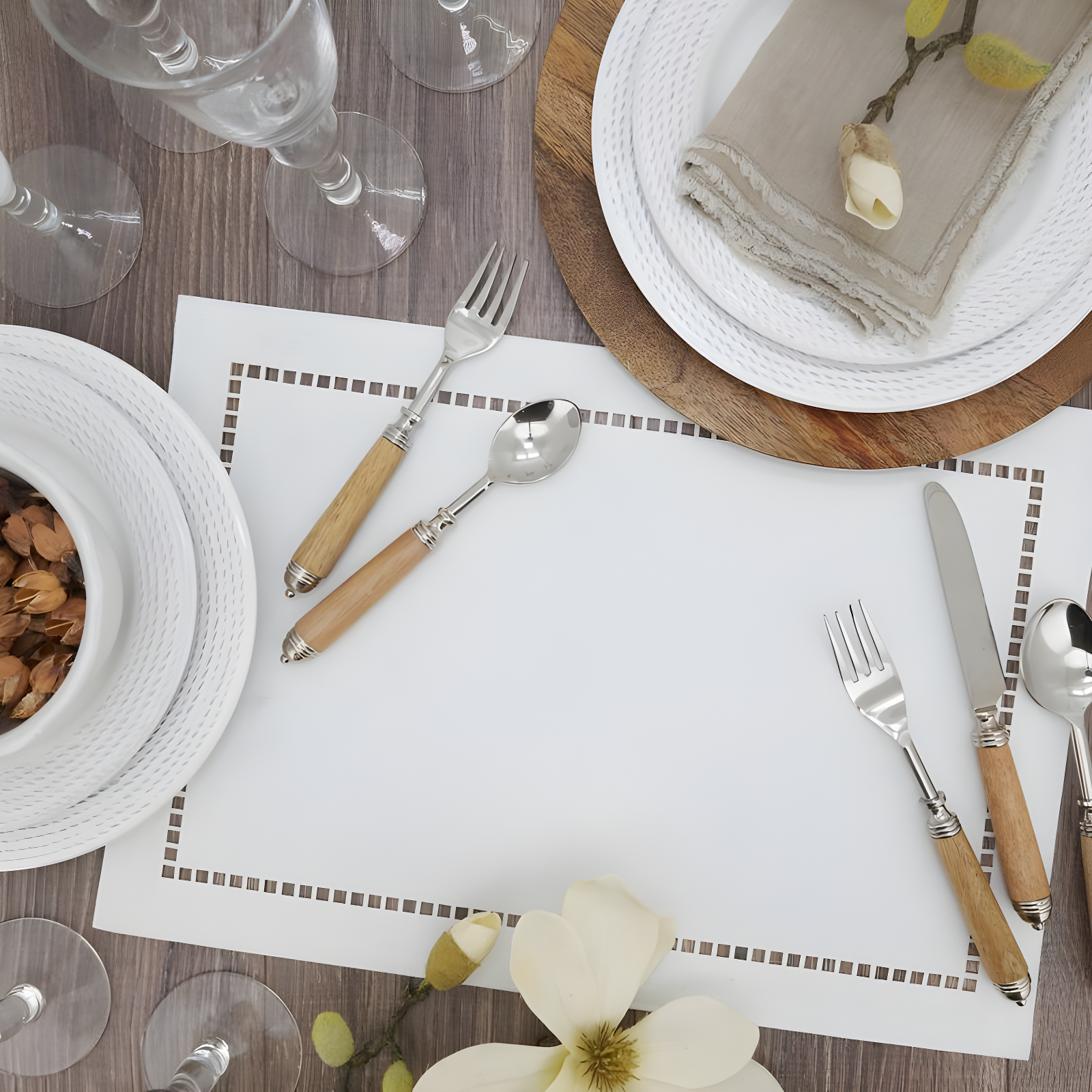 Saro Lifestyle Placemats With Laser-Cut Hemstitch Design, White, (Set of 4 pcs)