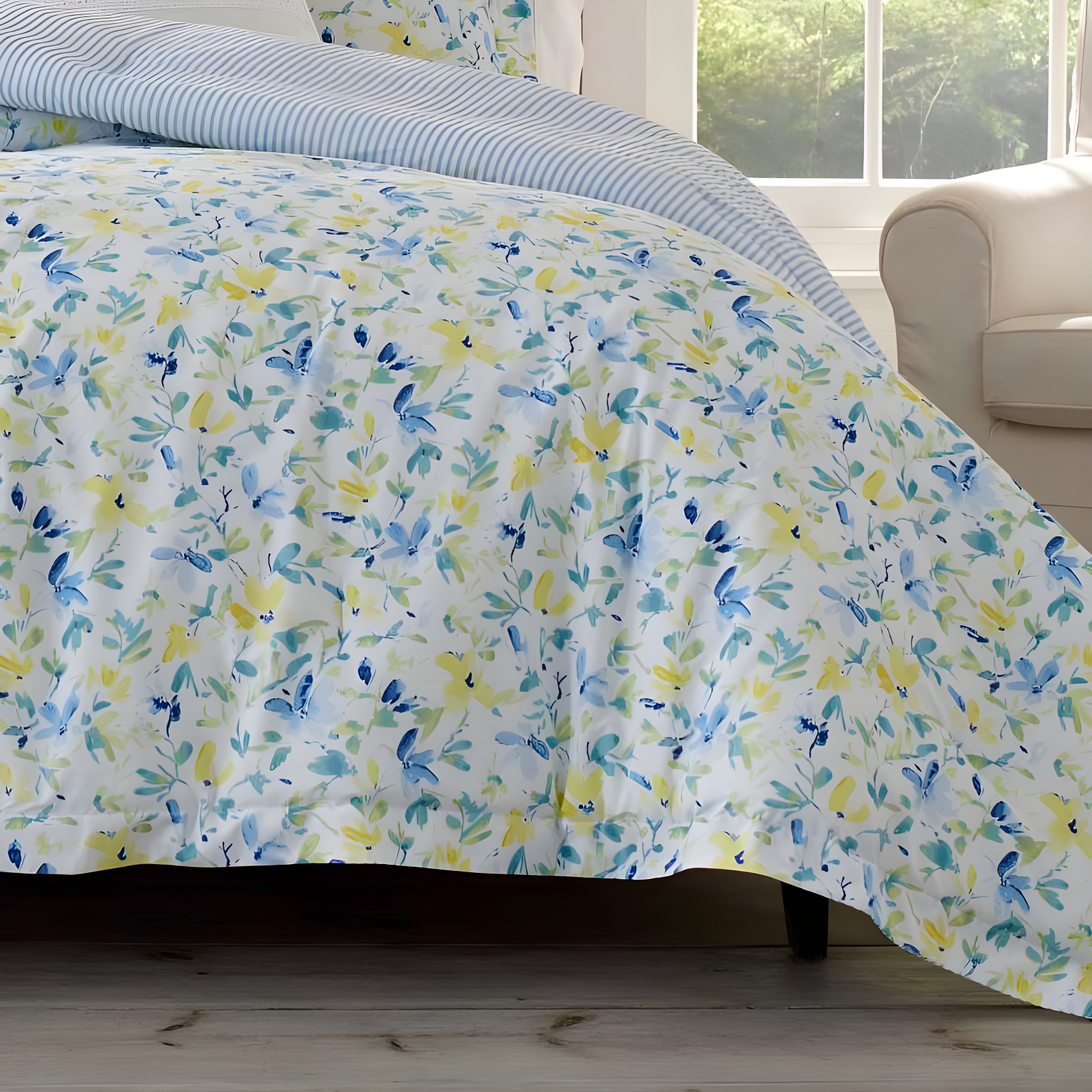 Laura Ashley Laura Ashley Nora Blue Cotton Comforter Bonus Set