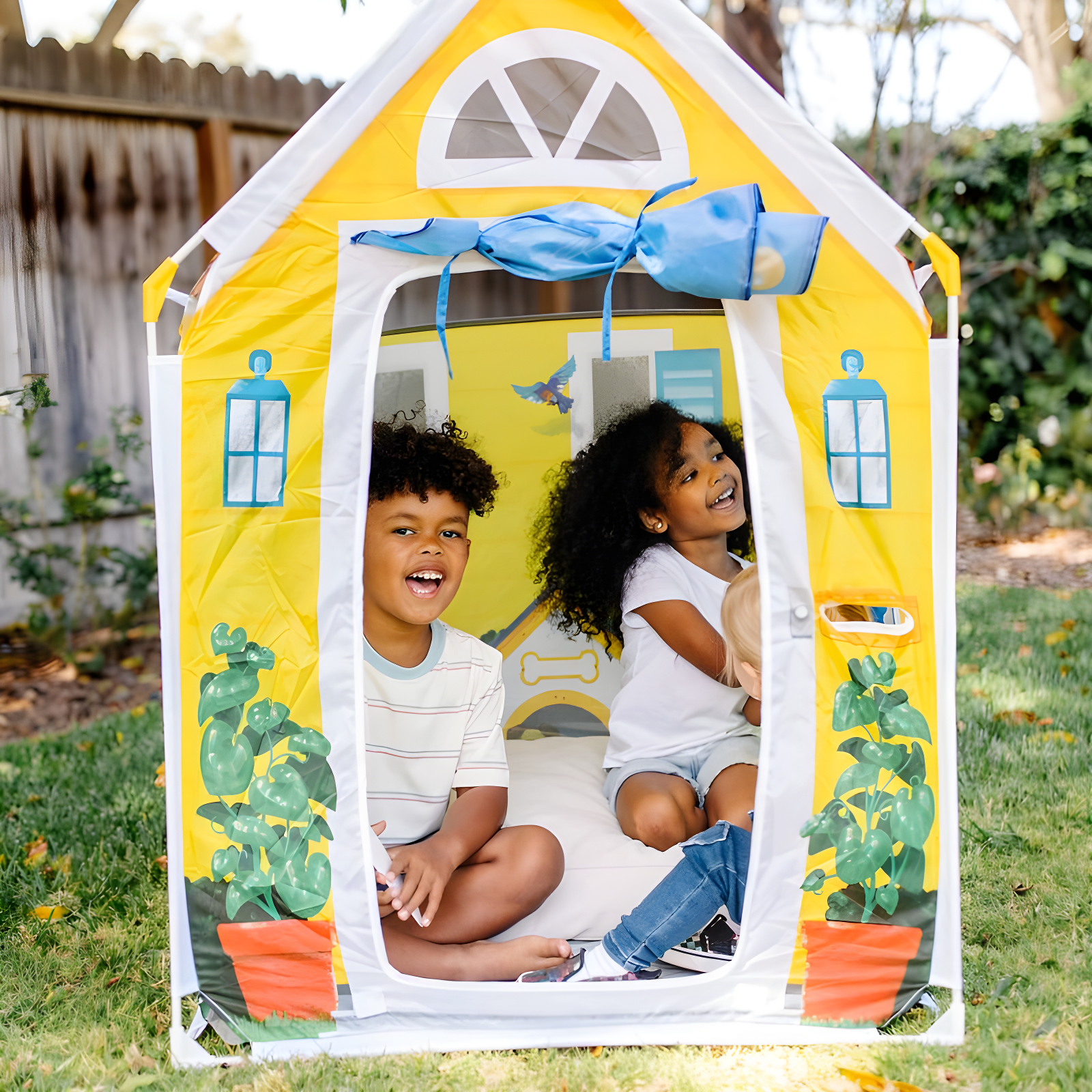 Melissa & Doug Cozy Cottage Fabric Play Tent and Storage Tote