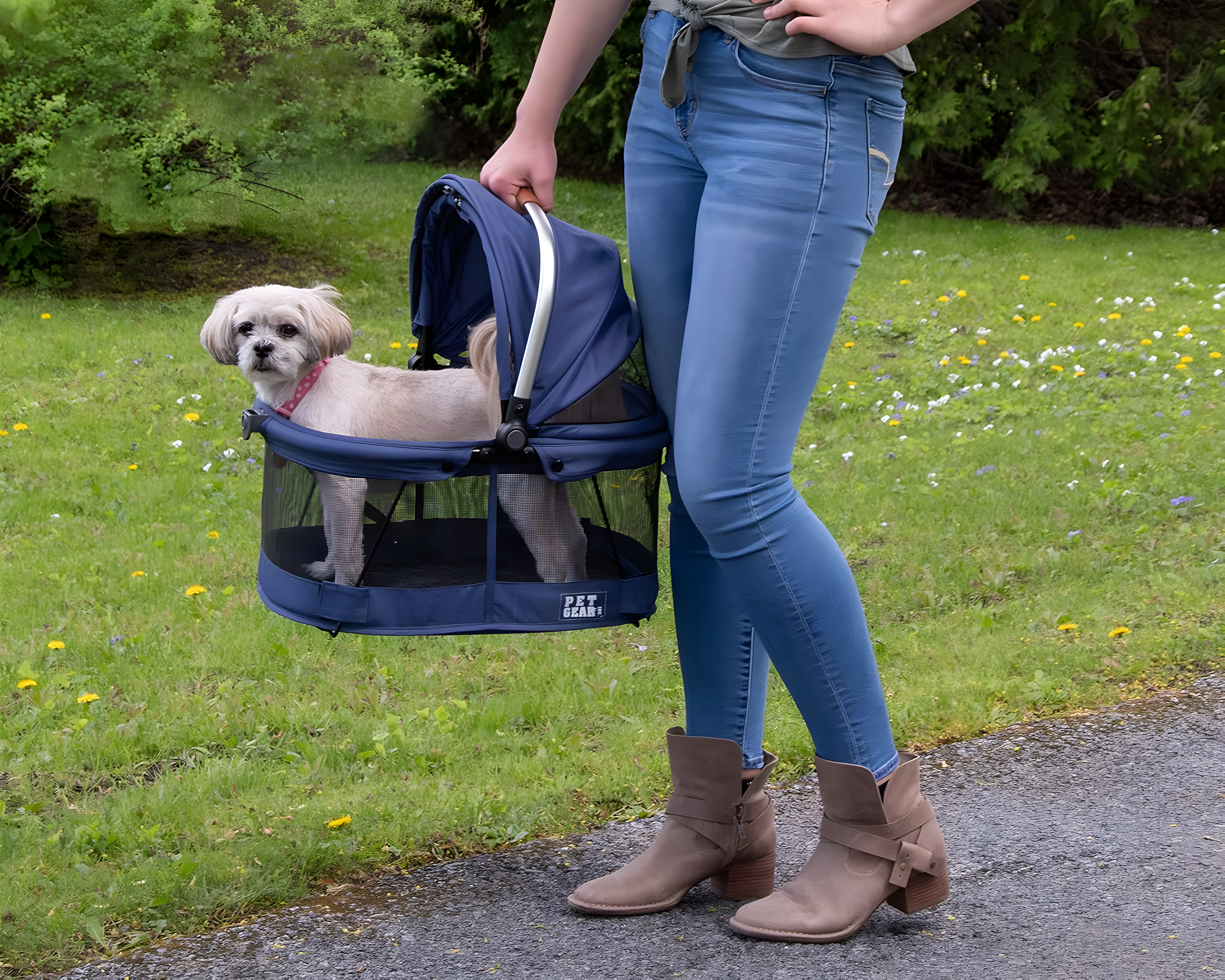 Pet Gear 360 Degree View Vehicle Travel Carrier