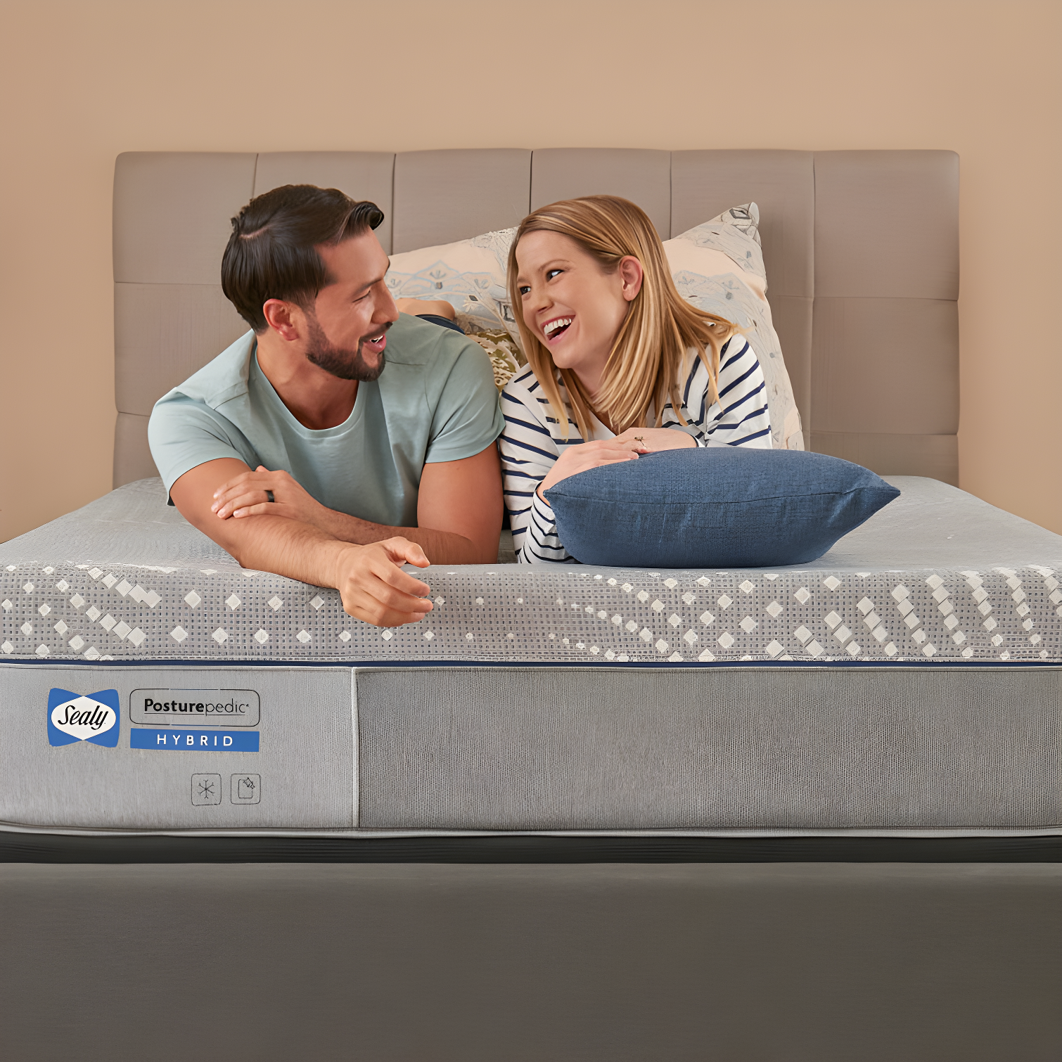 Sealy Posturepedic® Melba Hybrid Mattress Level 3 (12"h)