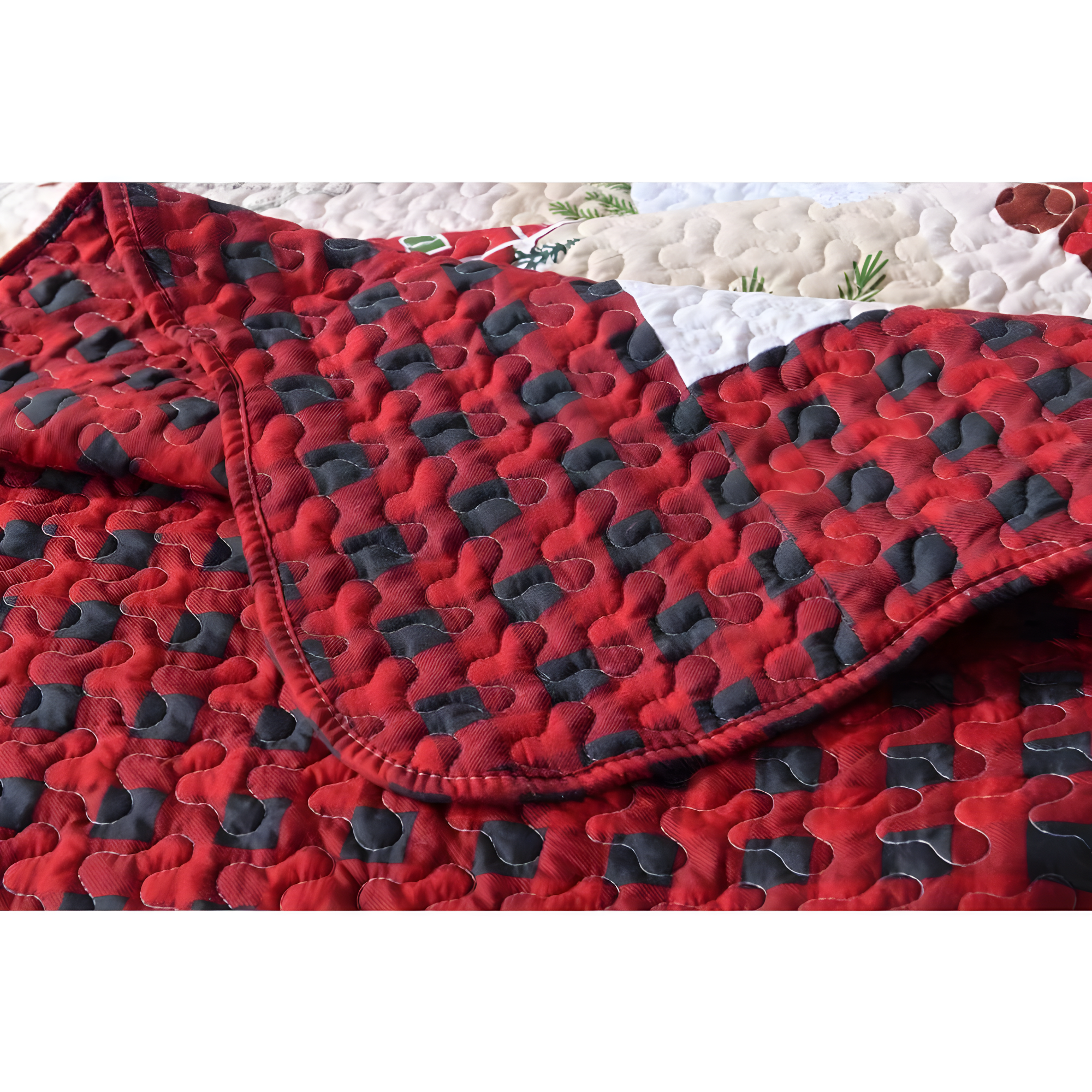 MarCielo  Christmas Patterned Red and Green 3-piece Quilt Set Queen
