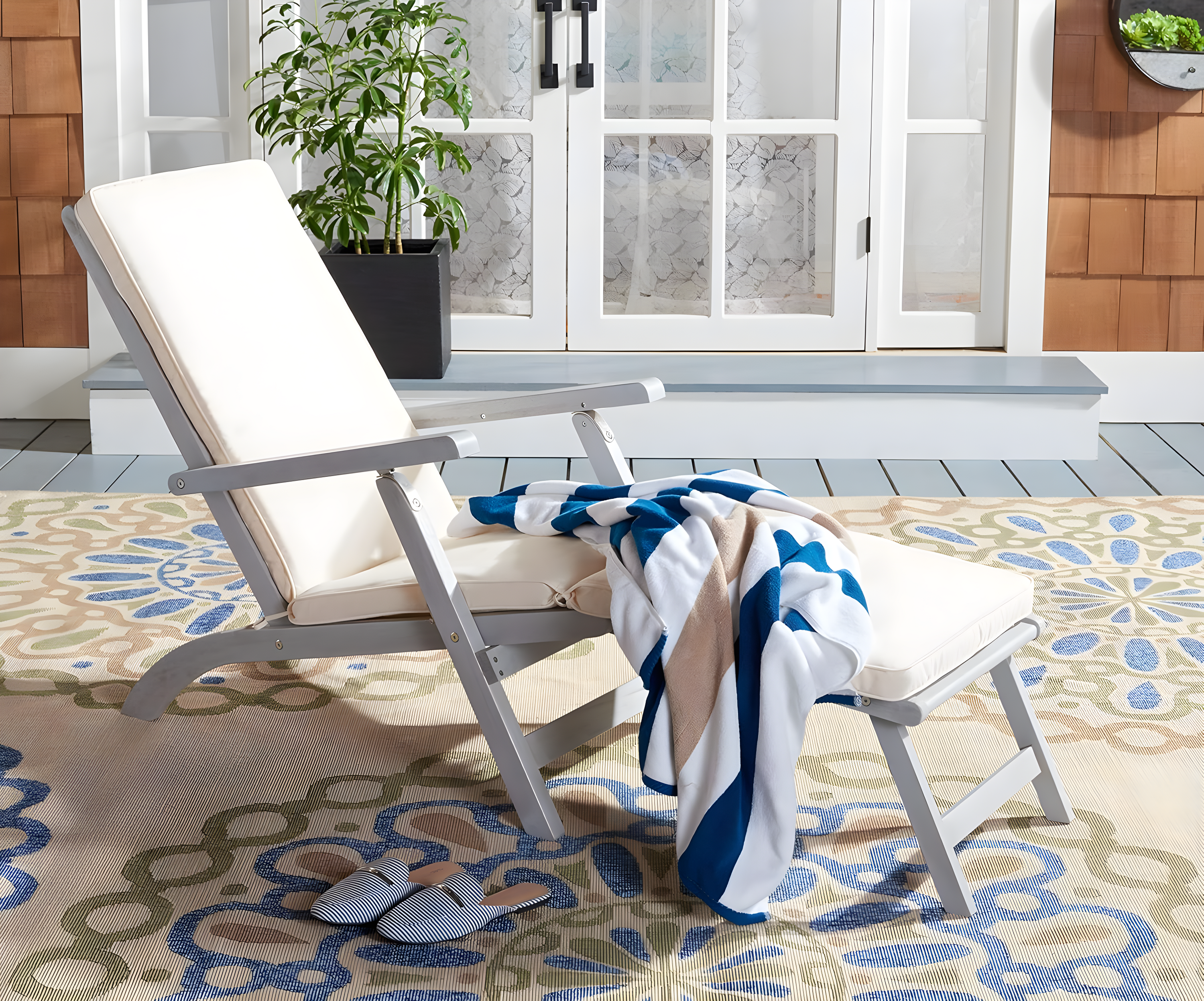 Palmdale Lounge Chair - Outdoor - PAT7015 - Grey/Beige -Safavieh