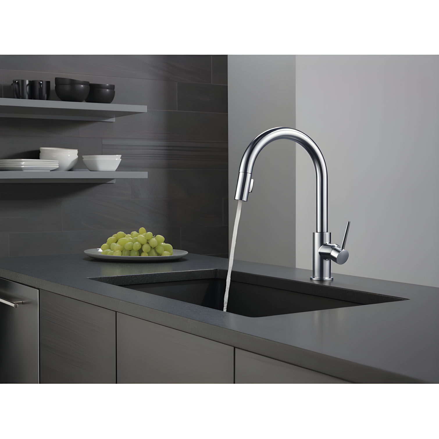 Trinsic Pull Down Sprayer Kitchen Sink Faucet, Single Handle Kitchen Faucet