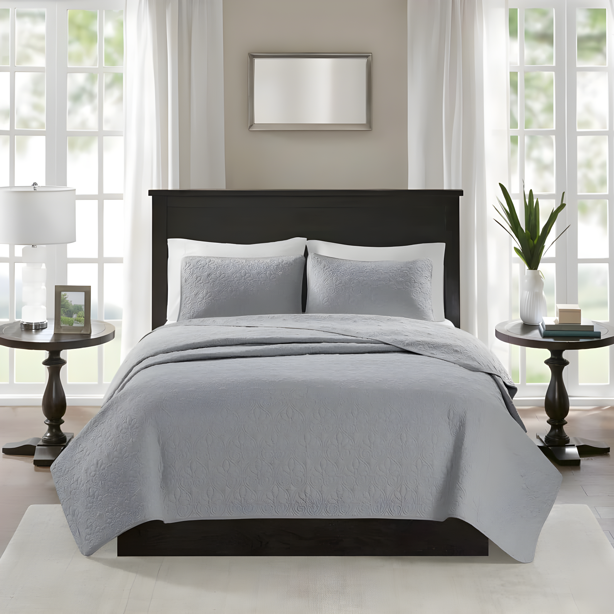 Quebec Reversible Quilt Set