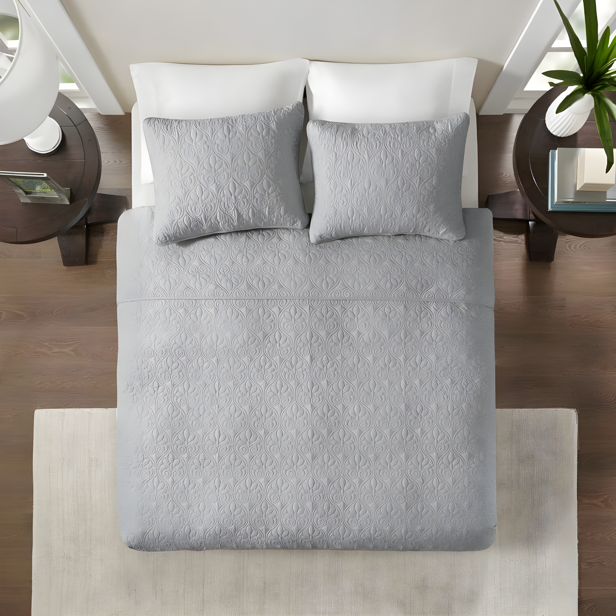Quebec Reversible Quilt Set