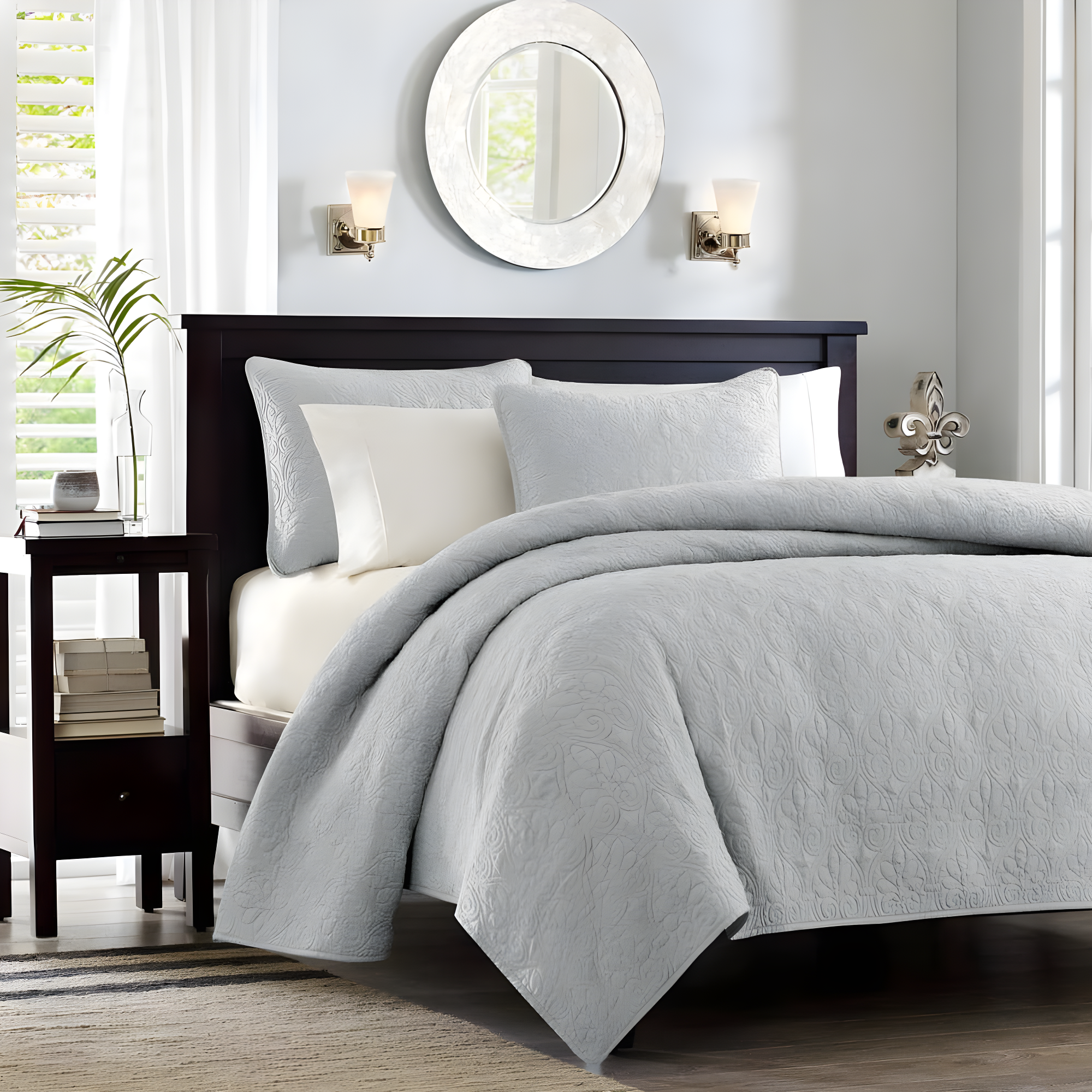 Quebec Reversible Quilt Set