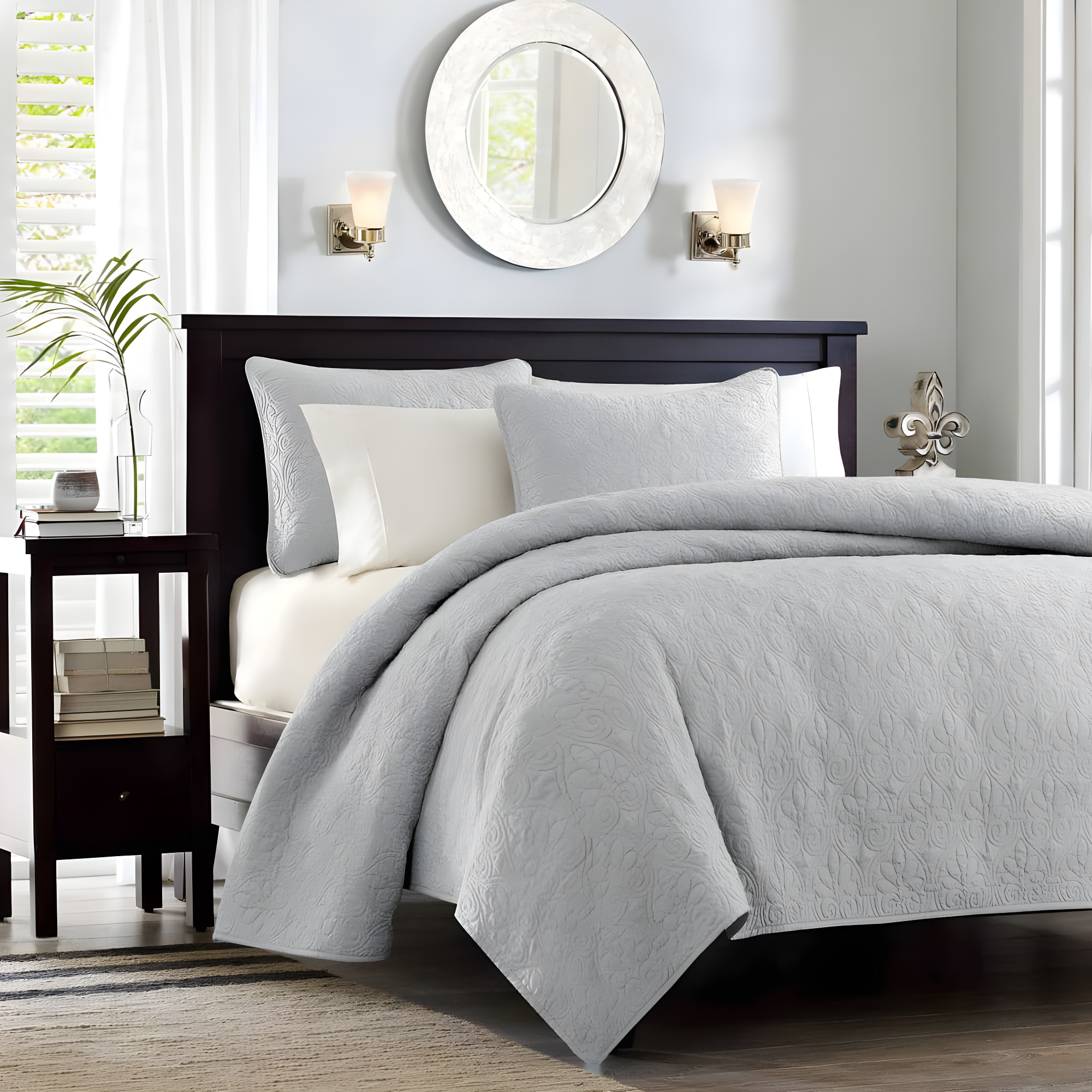 Quebec Reversible Quilt Set