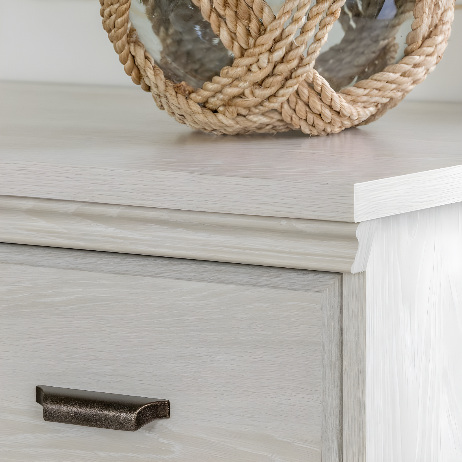 Versa 5 Drawer Chest