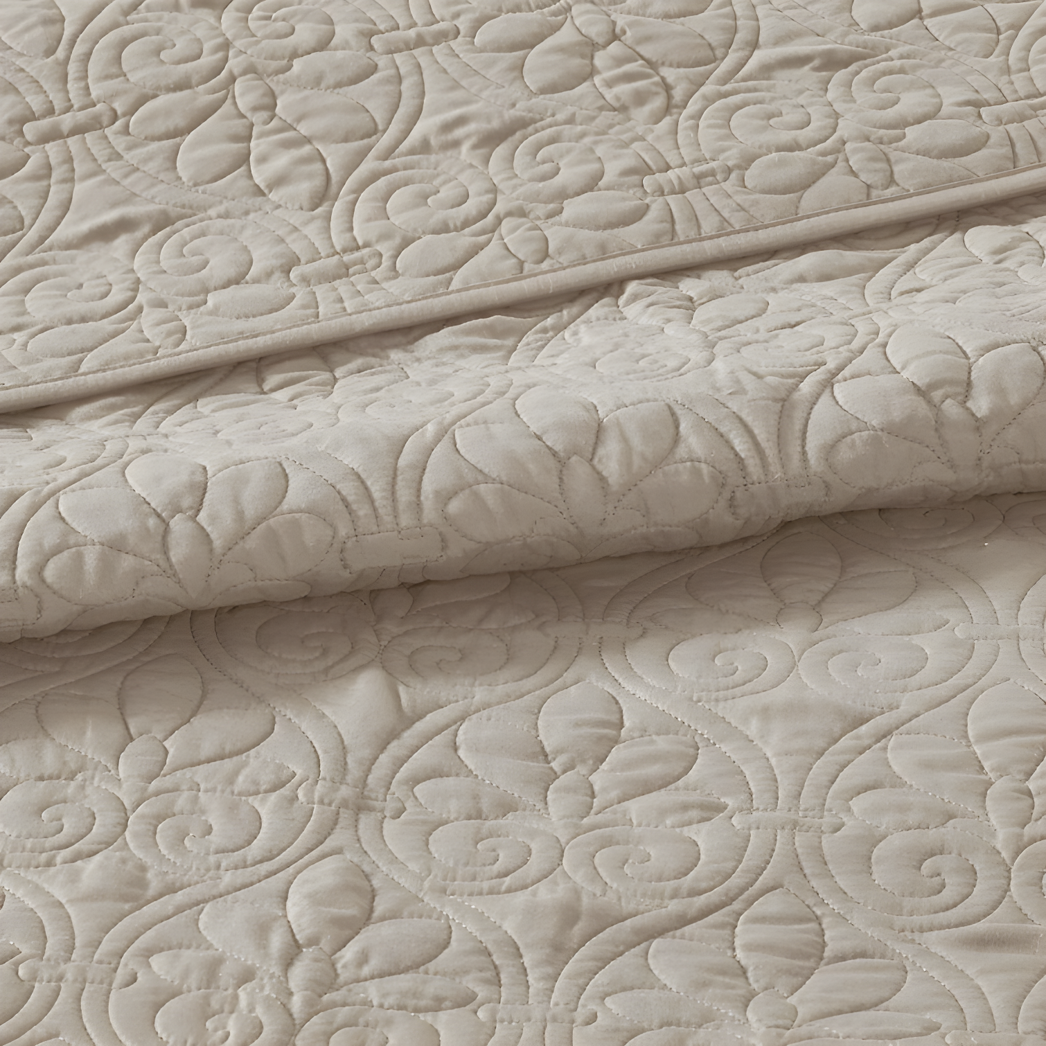 Quebec Reversible Bedspread Set
