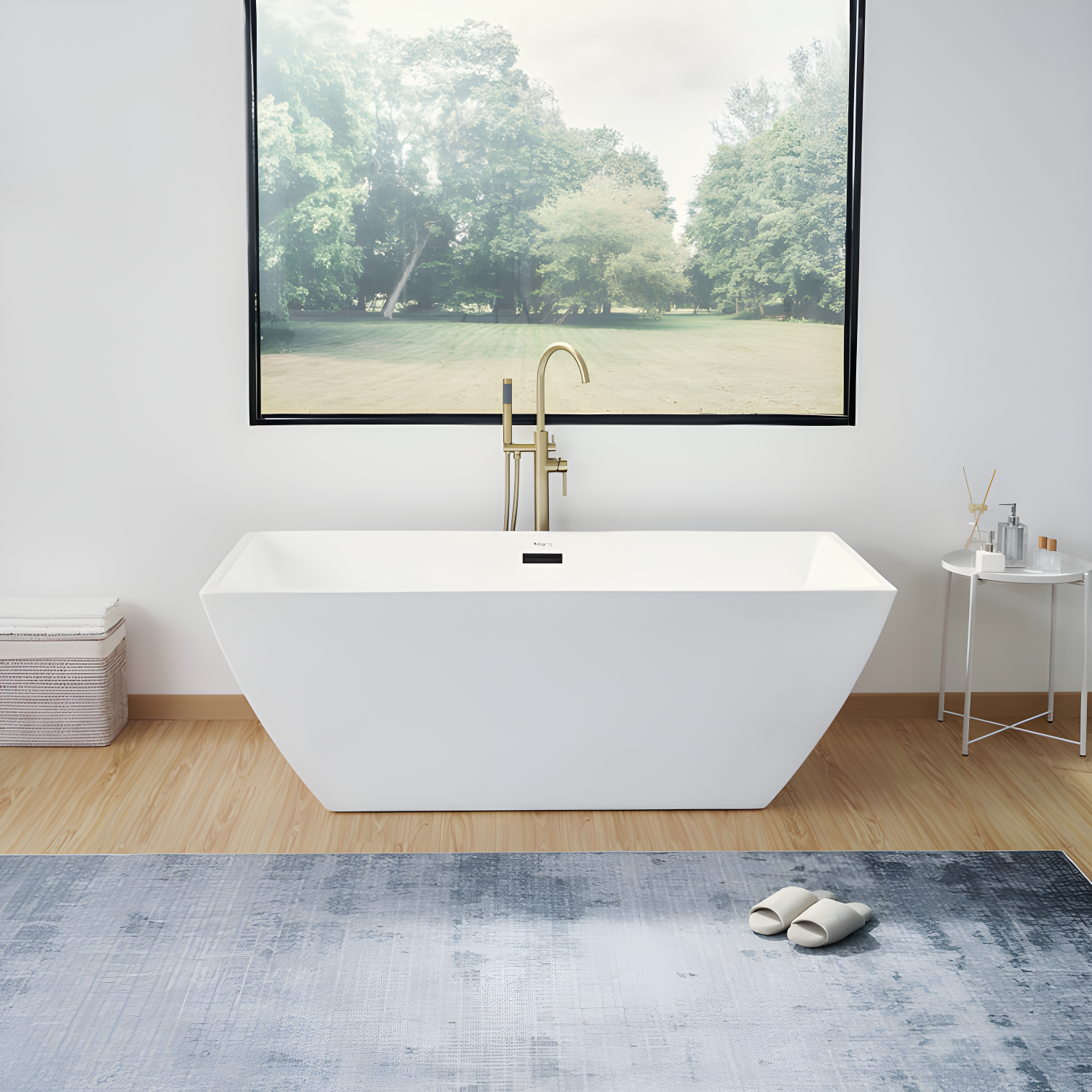 66.9" x 33" Freestanding Soaking Bathtub