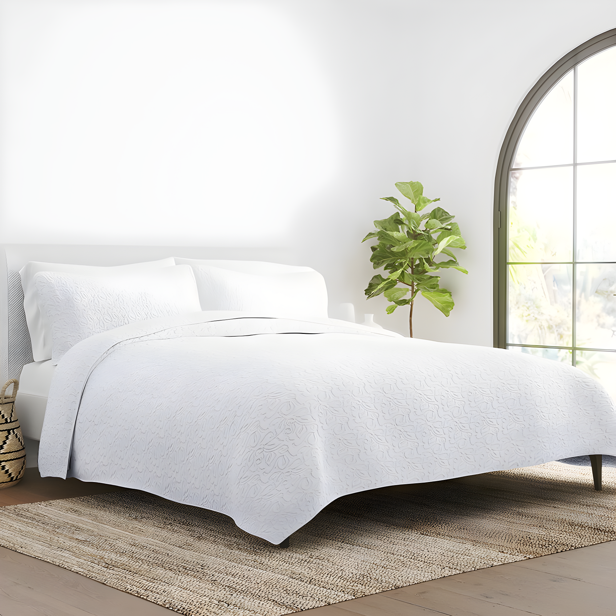 Becky Cameron Becky Cameron Elegant Floral Stitching Quilt Set