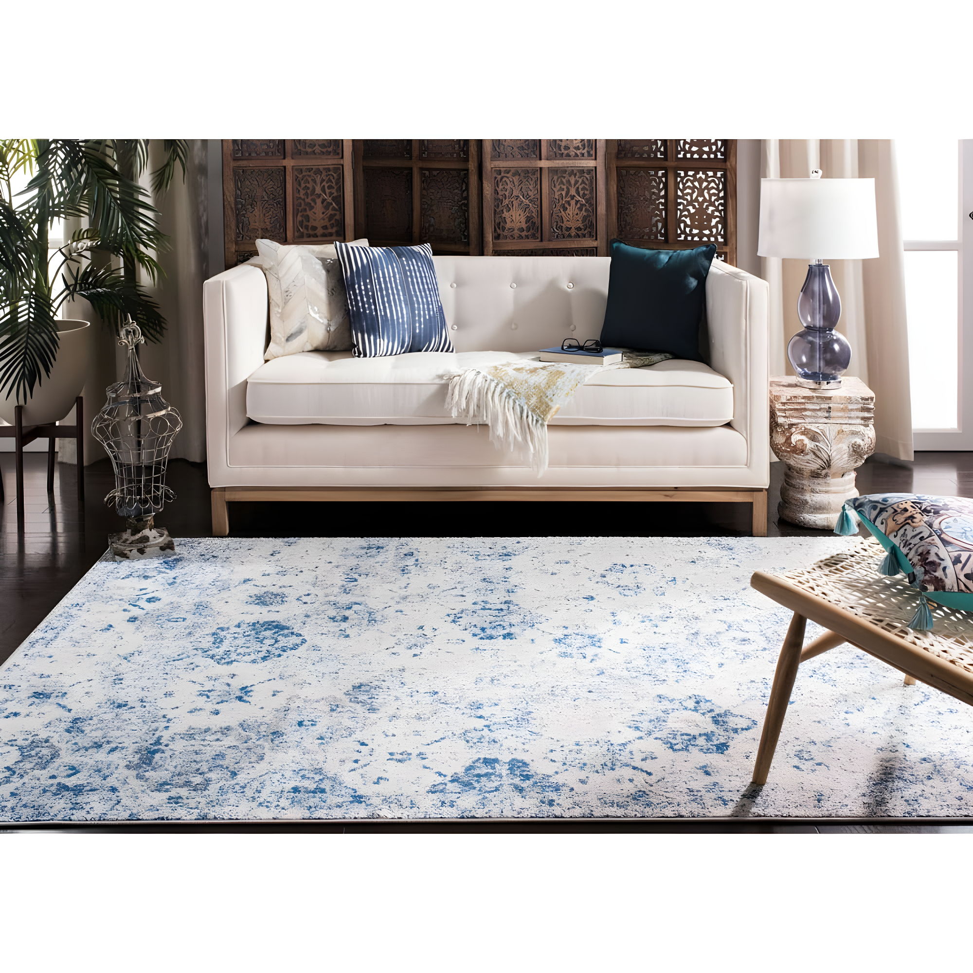 Madison MAD611 Power Loomed Indoor Accent Rug - White/Royal Blue - 2'3"x4' - Safavieh
