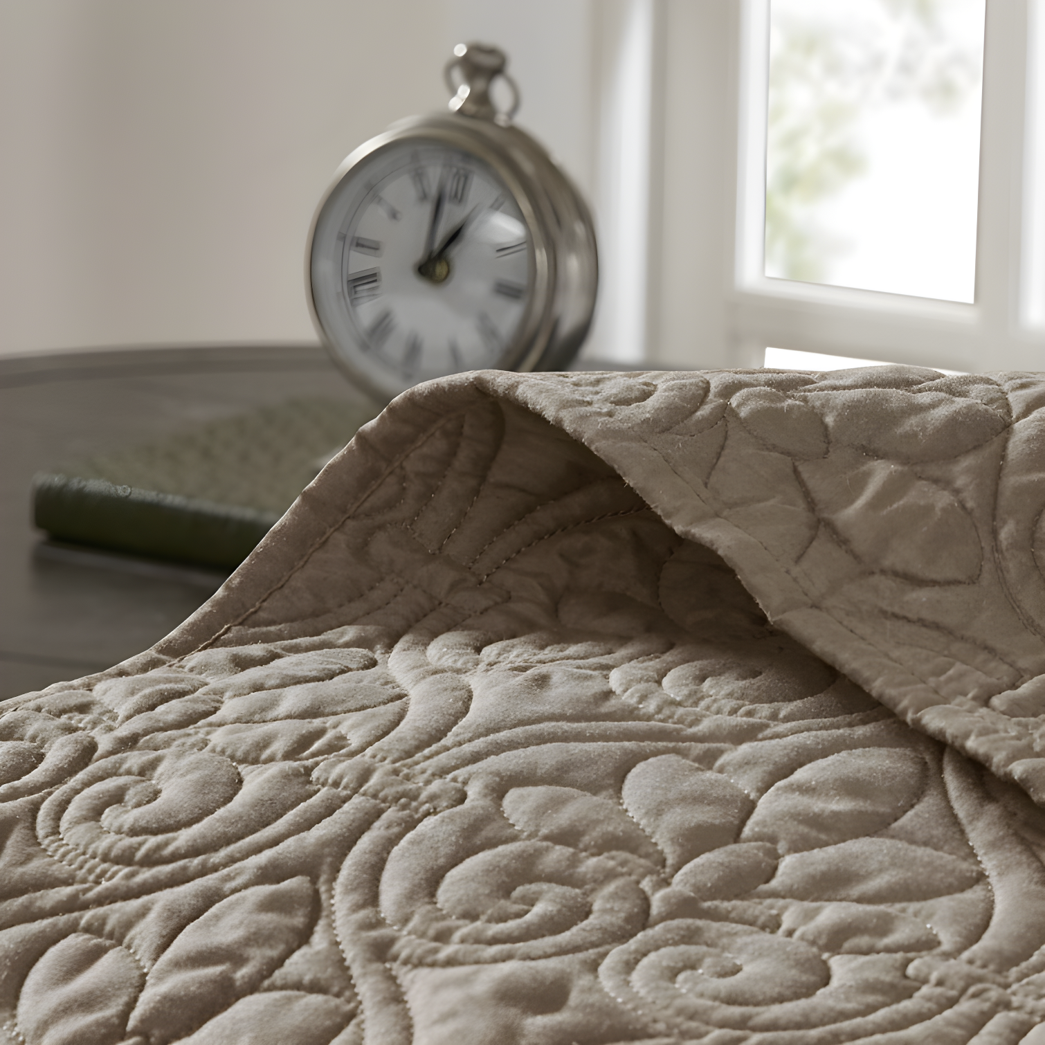 Quebec Reversible Bedspread Set