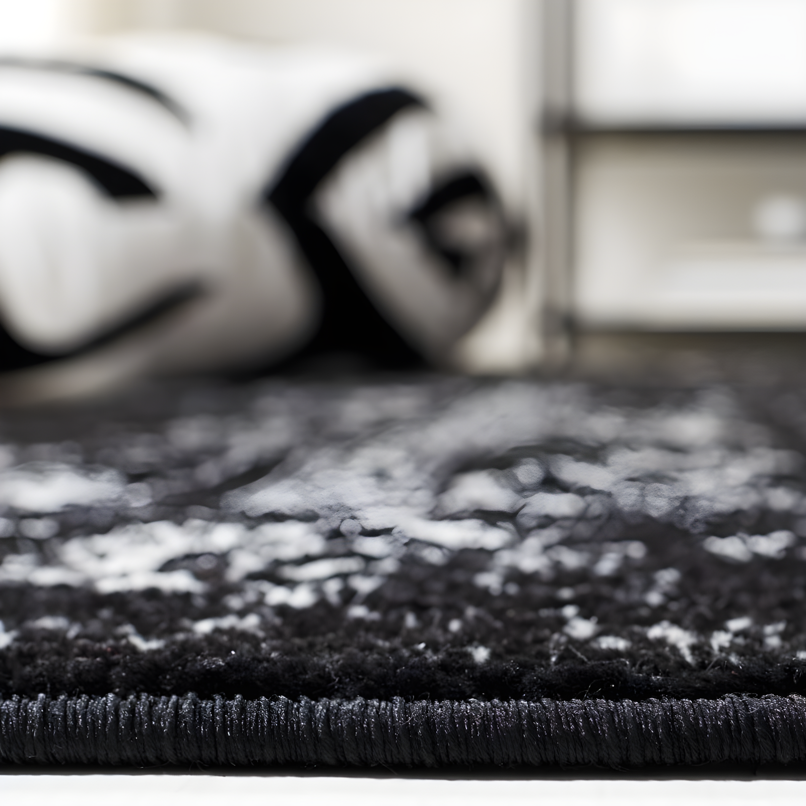 Adirondack ADR109 Machine Made Indoor Accent Rug - Black/Ivory - 3'x5' - Safavieh