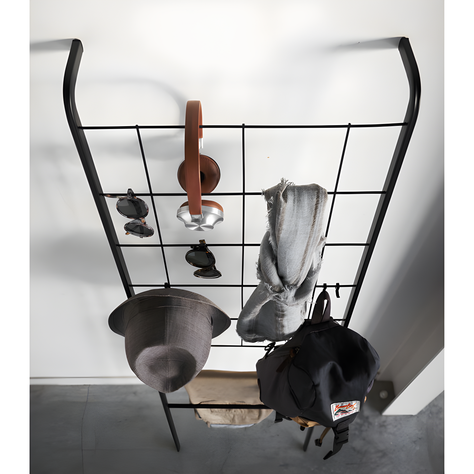 Tower Yamazaki Home Grid-Panel Leaning Ladder, Modern Storage Rack For Bedroom Or Bathroom, Steel