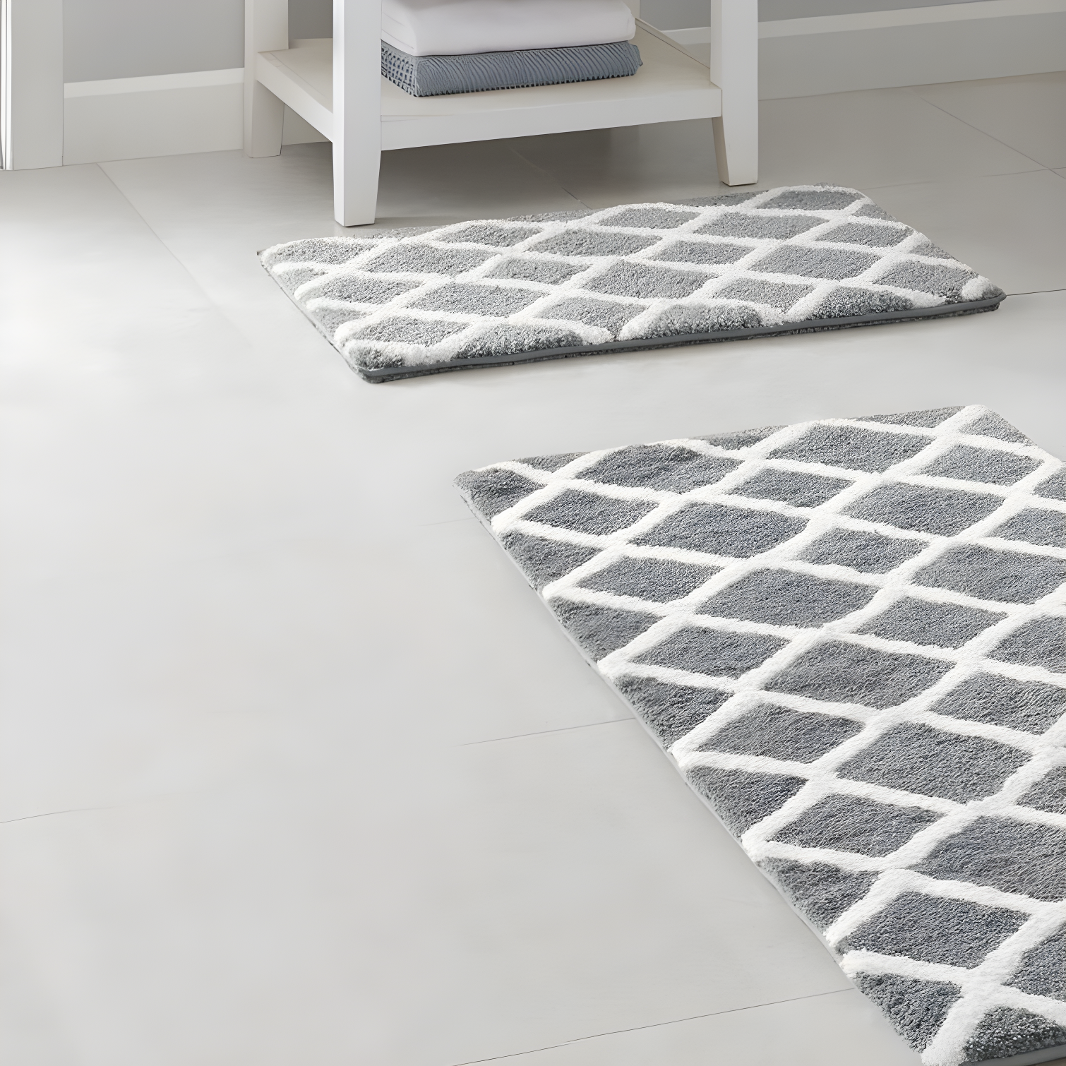 Madison Park Bittman Reversible High Pile Tufted Bath Rug