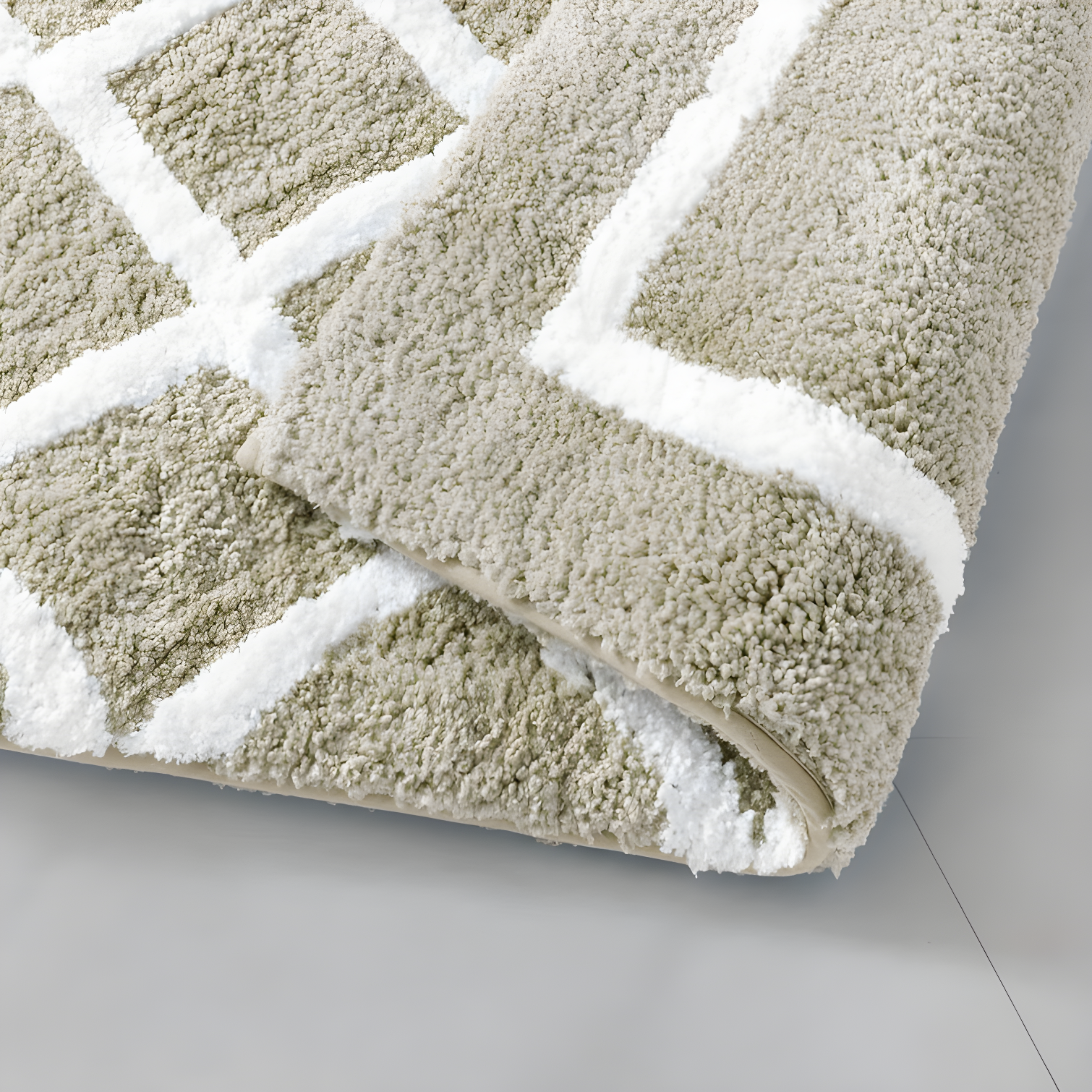 Madison Park Bittman Reversible High Pile Tufted Bath Rug