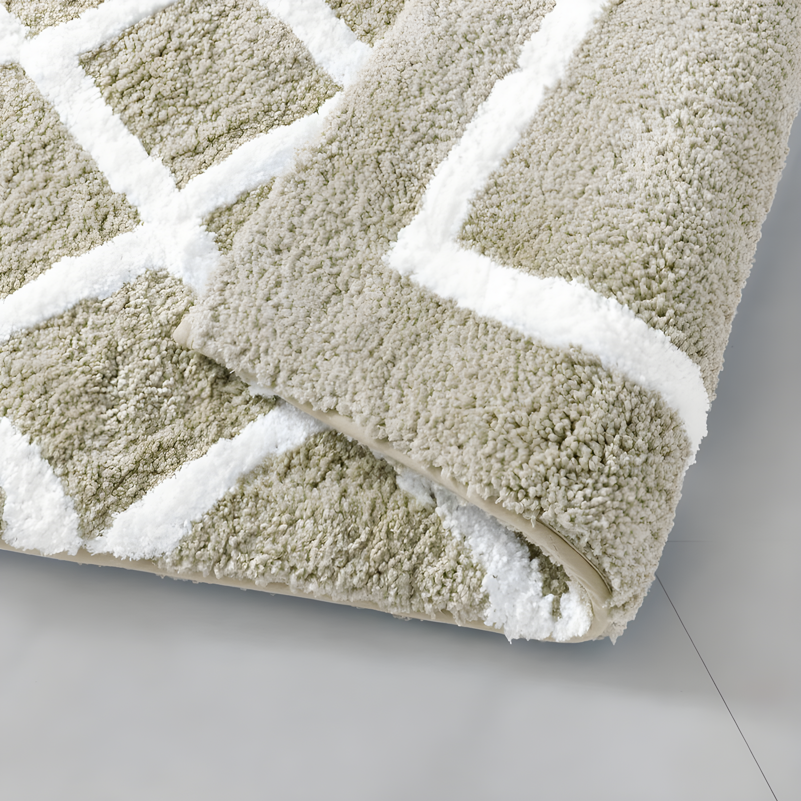 Madison Park Bittman Reversible High Pile Tufted Bath Rug