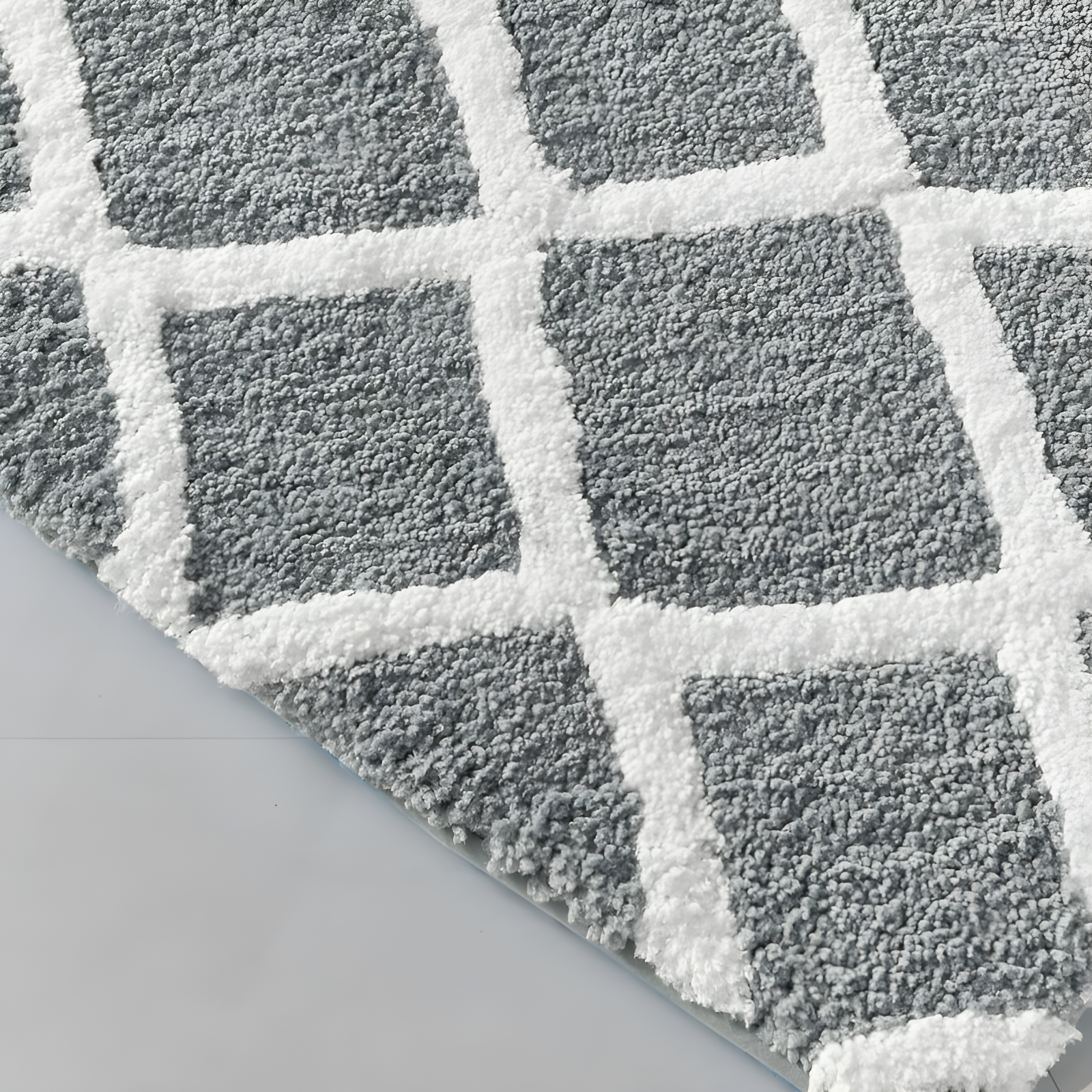 Madison Park Bittman Reversible High Pile Tufted Bath Rug