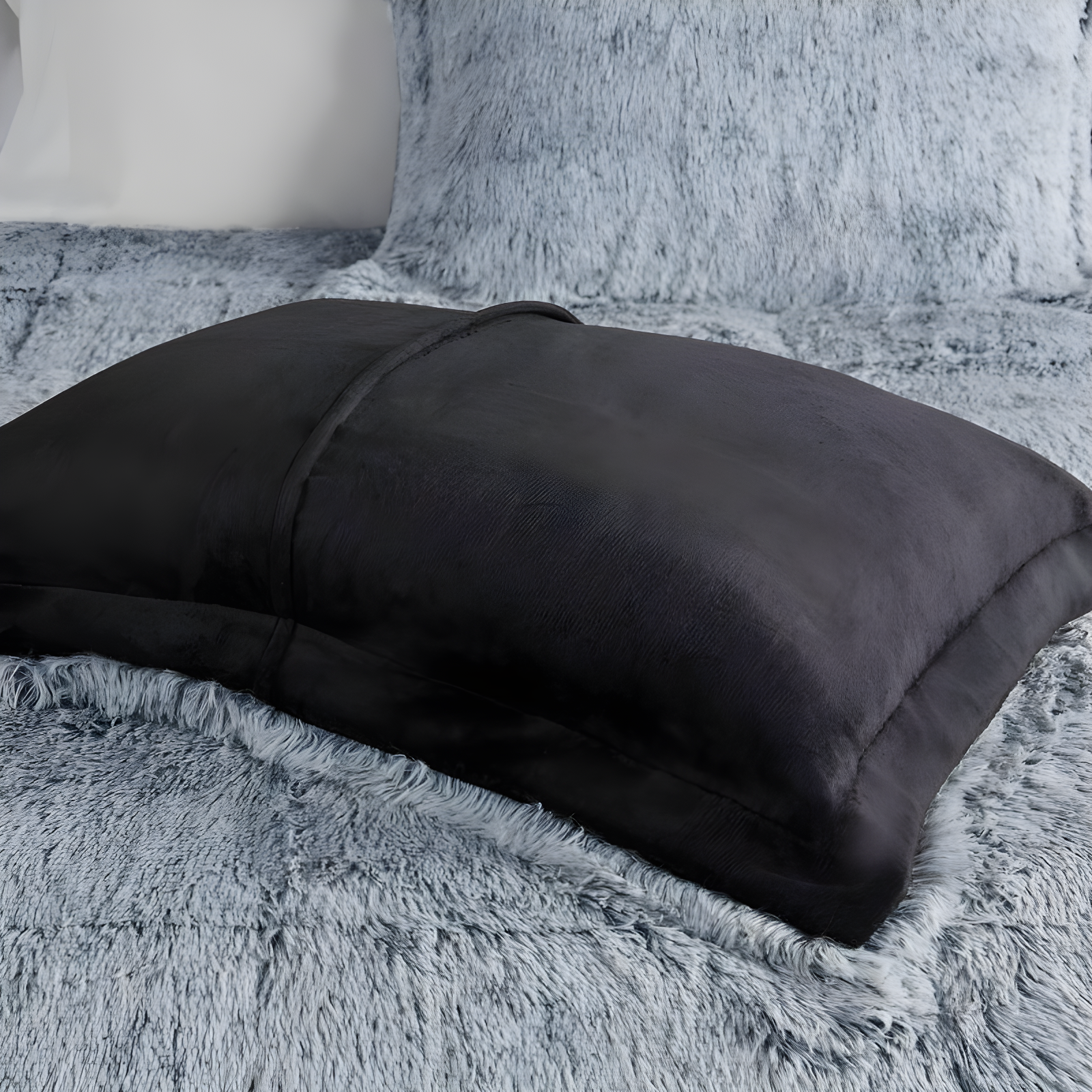 Intelligent Design Malea Shaggy Faux Fur Comforter Mini Set