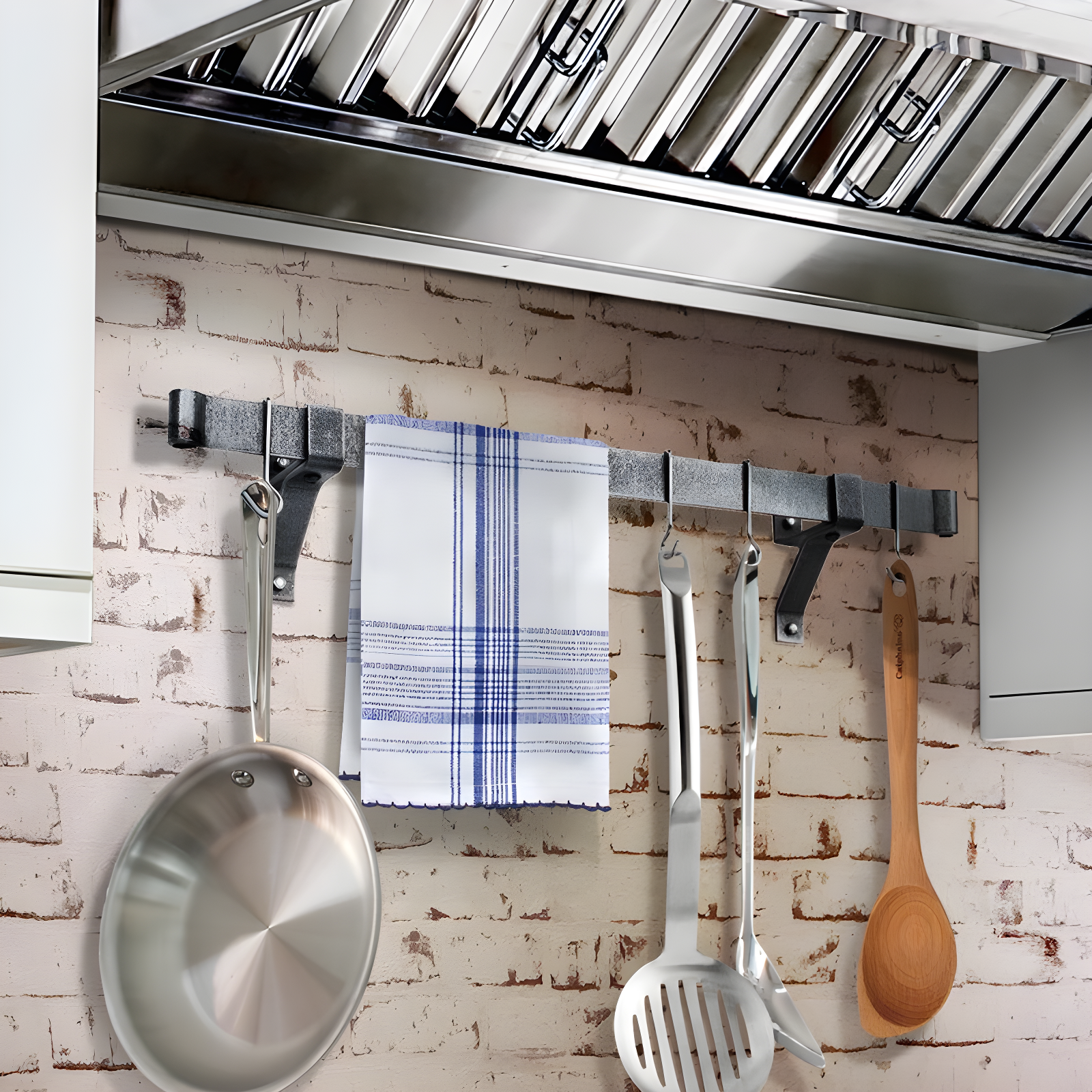 Enclume Handcrafted Rolled End Bar ONLY (Requires Wall Brackets or Captain Hooks)